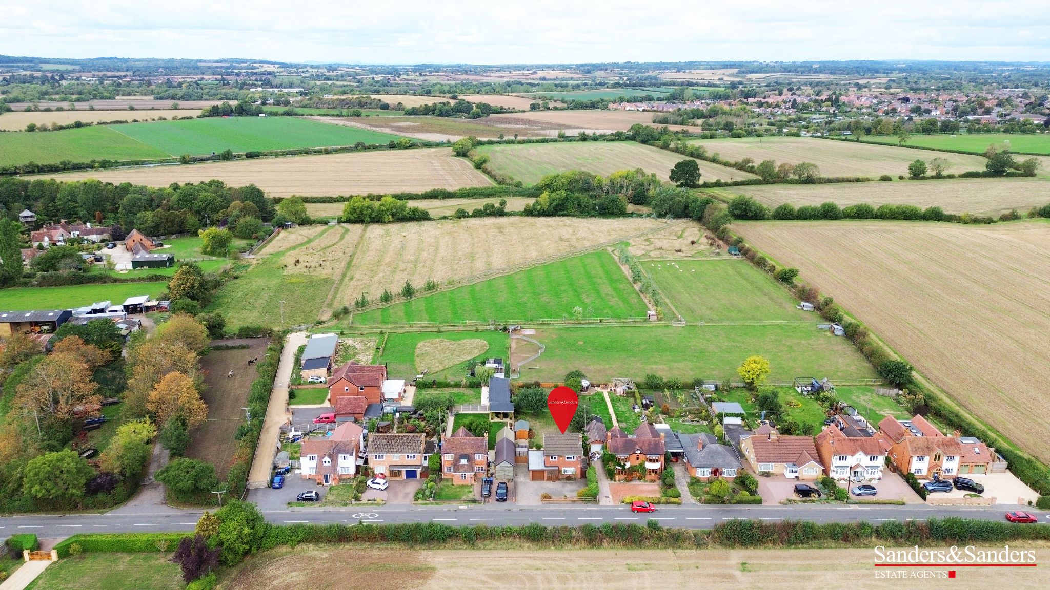3 bedroom detached house For Sale in Marlcliff, Bidford-on-avon, Alcester - Property photograph