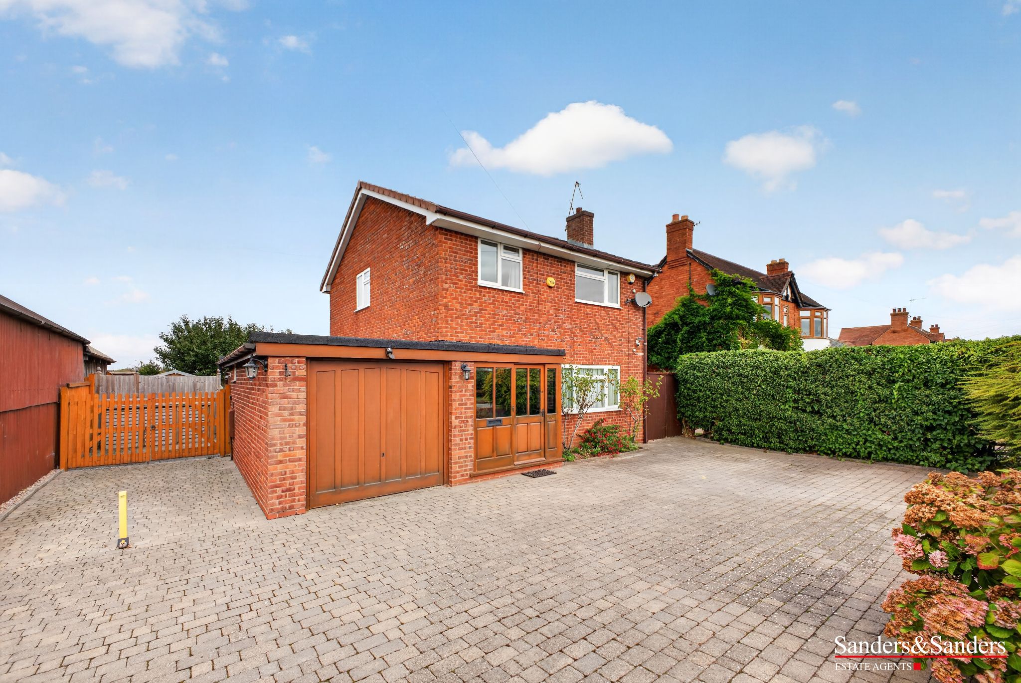 3 bedroom detached house For Sale in Marlcliff, Bidford-on-avon, Alcester - Property photograph