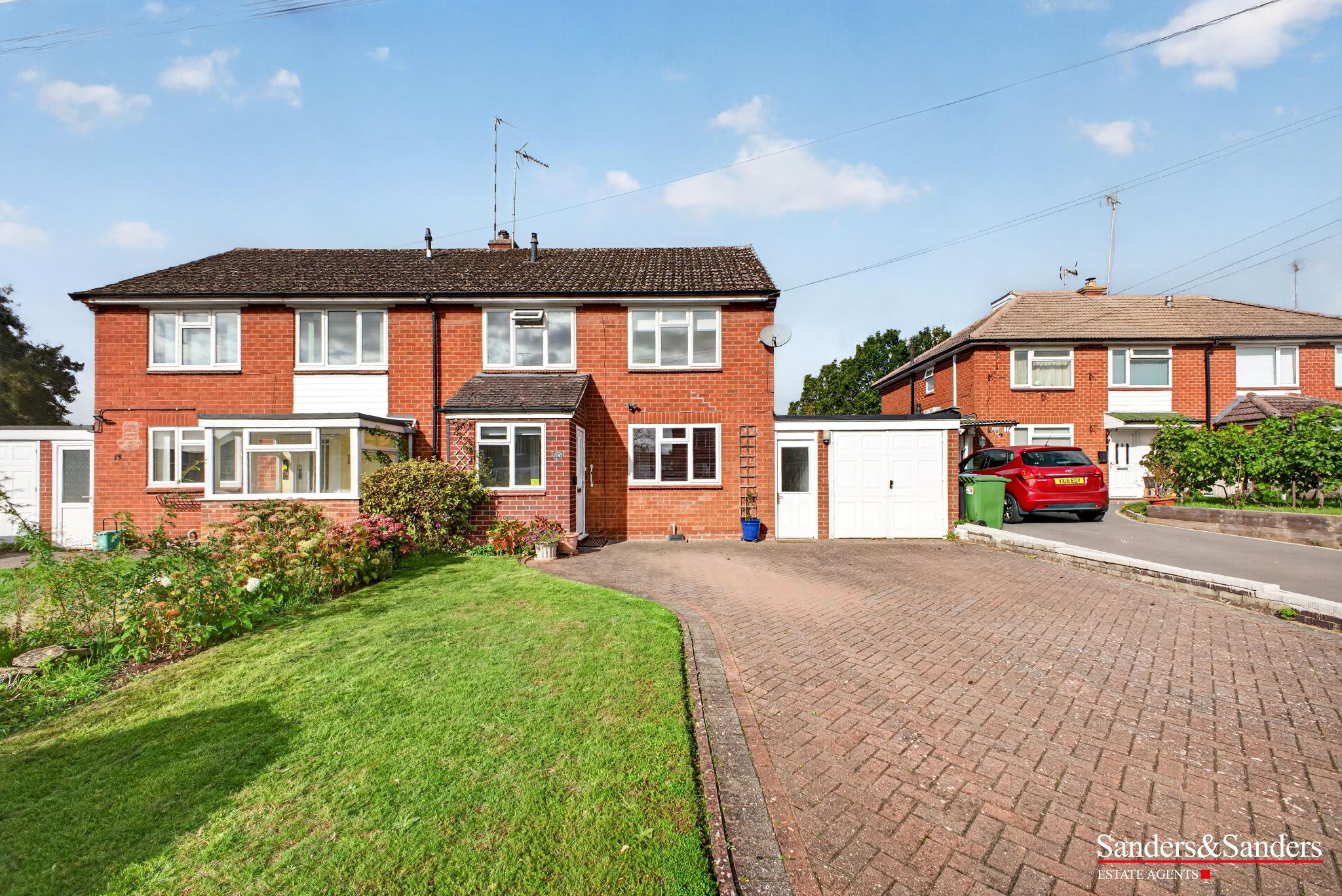 3 bedroom semi-detached house Sale Agreed Alcester - Photograph 1
