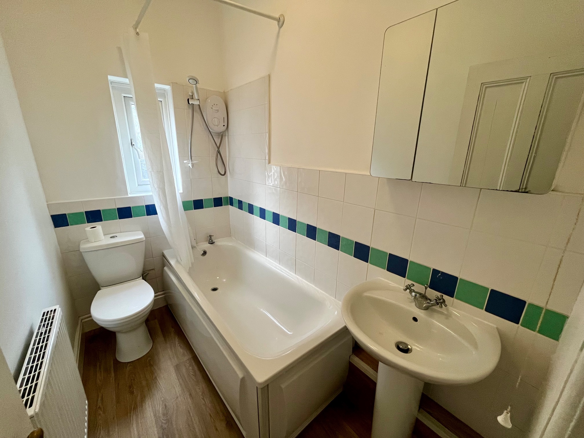 3 bedroom mid terraced house Reserved in Todmorden - Photograph 11.