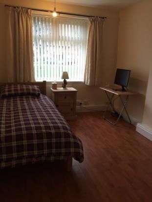 2 bedroom ground floor flat/apartment Let Agreed in Manchester - Photograph 4.