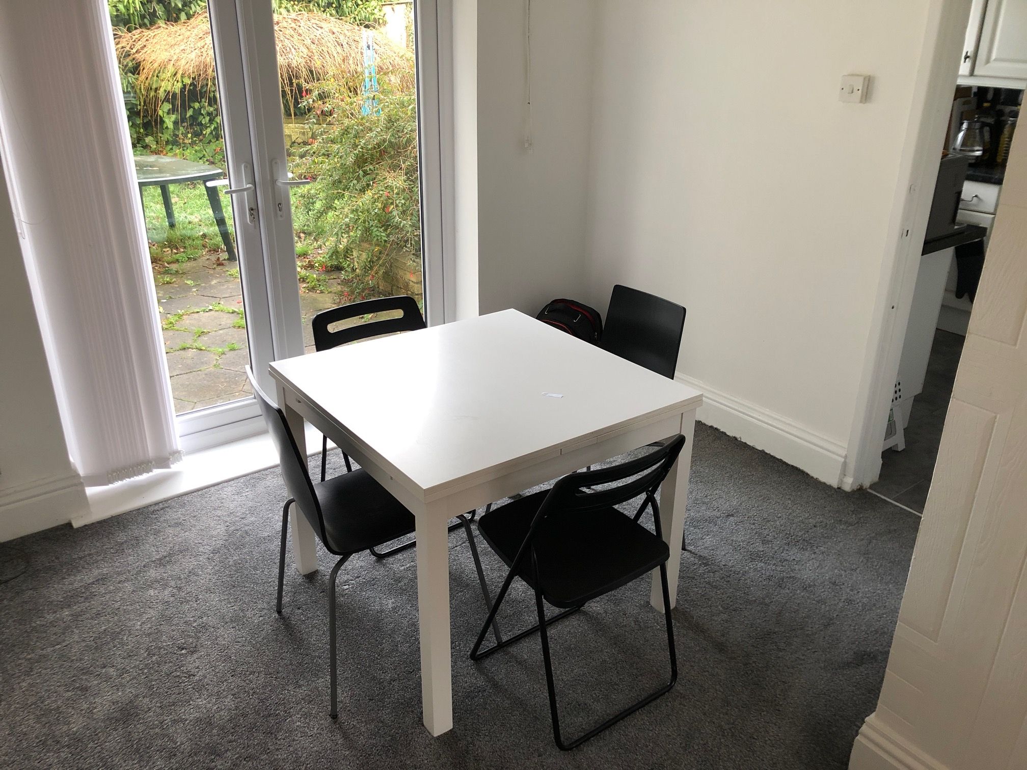 3 bedroom semi-detached house Let in Manchester - Photograph 3.