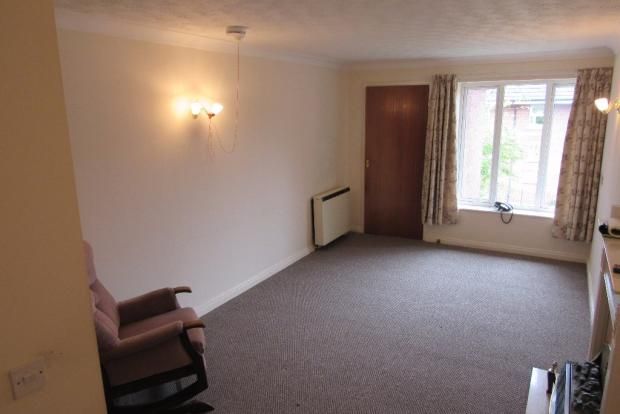 1 bedroom apartment flat/apartment Let in Manchester - Photograph 2.