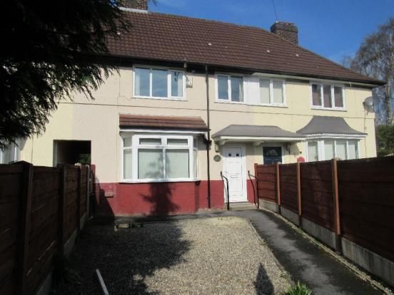 3 bedroom mid terraced house Let in Manchester - Photograph 2.