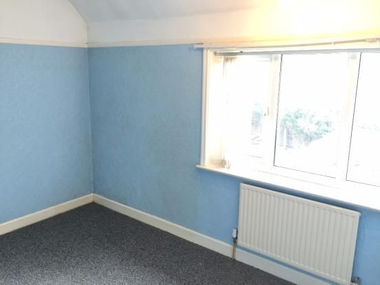 3 bedroom mid terraced house Let in Manchester - Photograph 7.