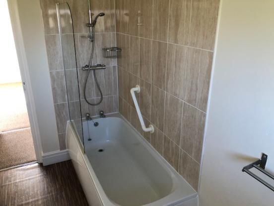 2 bedroom apartment flat/apartment Let in Manchester - Photograph 7.