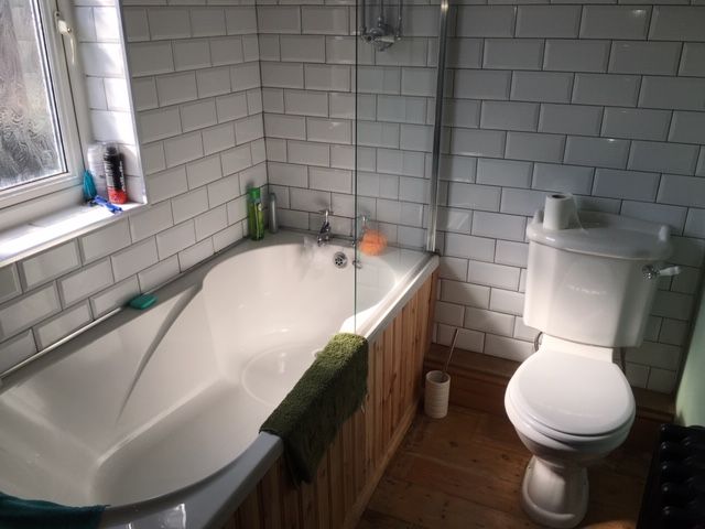 3 bedroom semi-detached house Let in Manchester - Photograph 7.