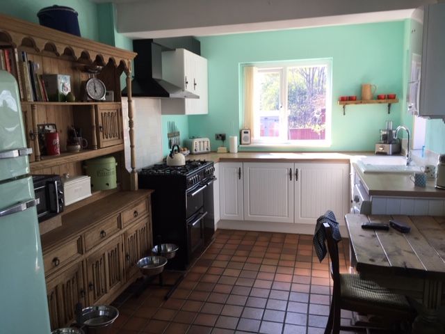 3 bedroom semi-detached house Let in Manchester - Photograph 4.