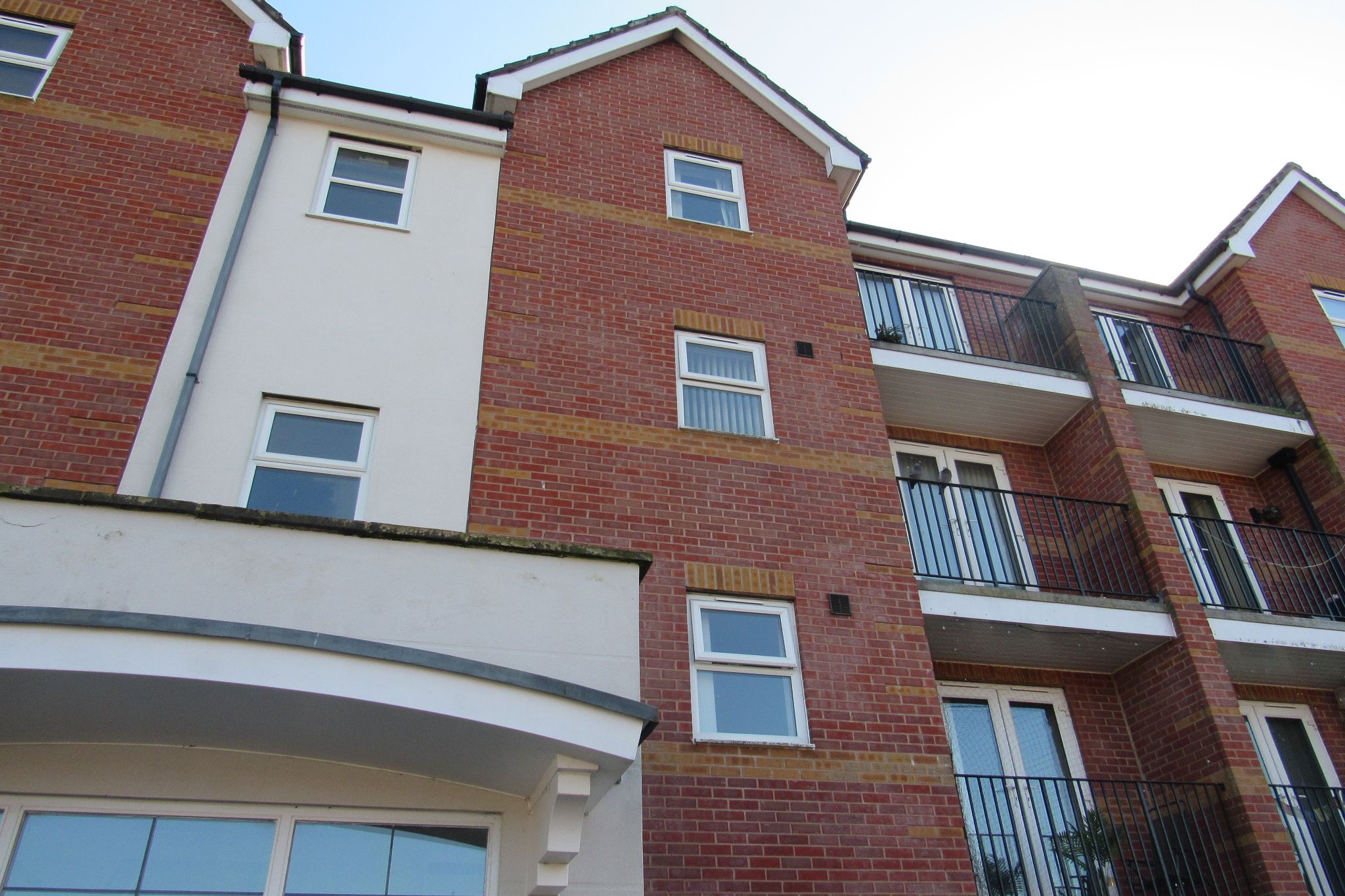 2 bedroom apartment flat/apartment For Sale in Manchester - Photograph 8.