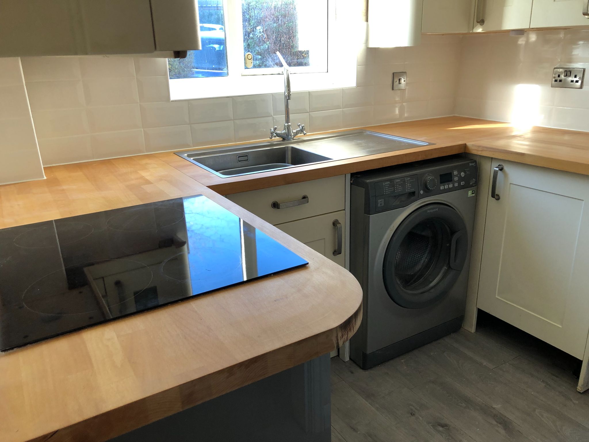 2 bedroom flat flat/apartment For Sale in Manchester - Photograph 5.