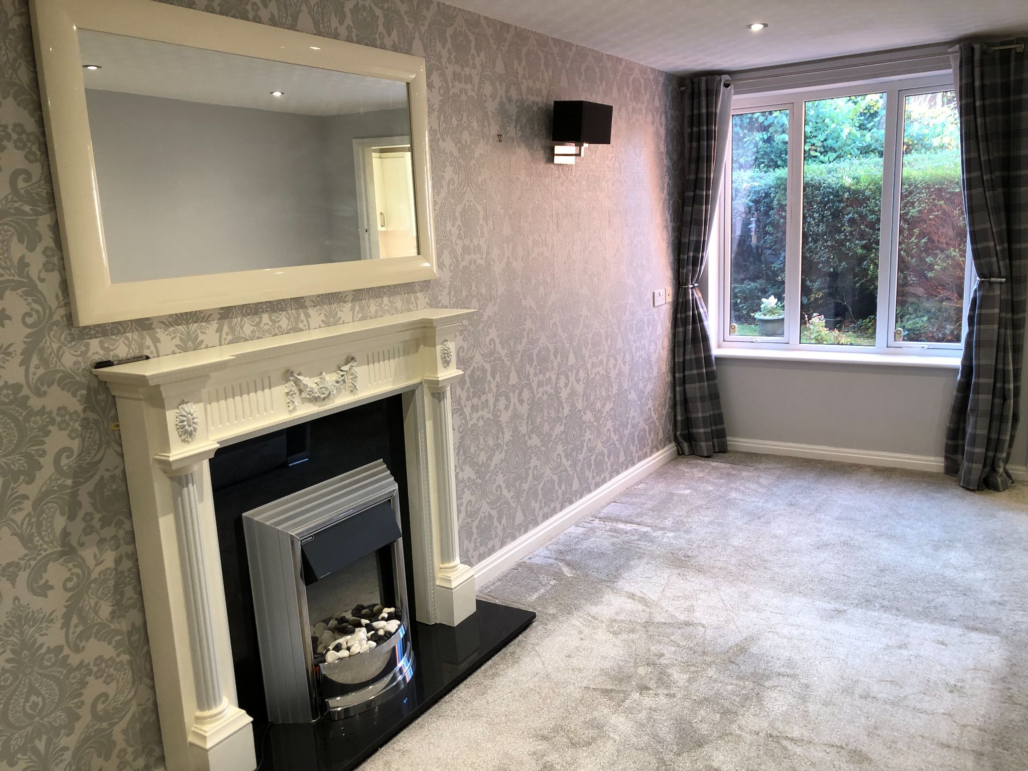 2 bedroom flat flat/apartment For Sale in Manchester - Property photograph.
