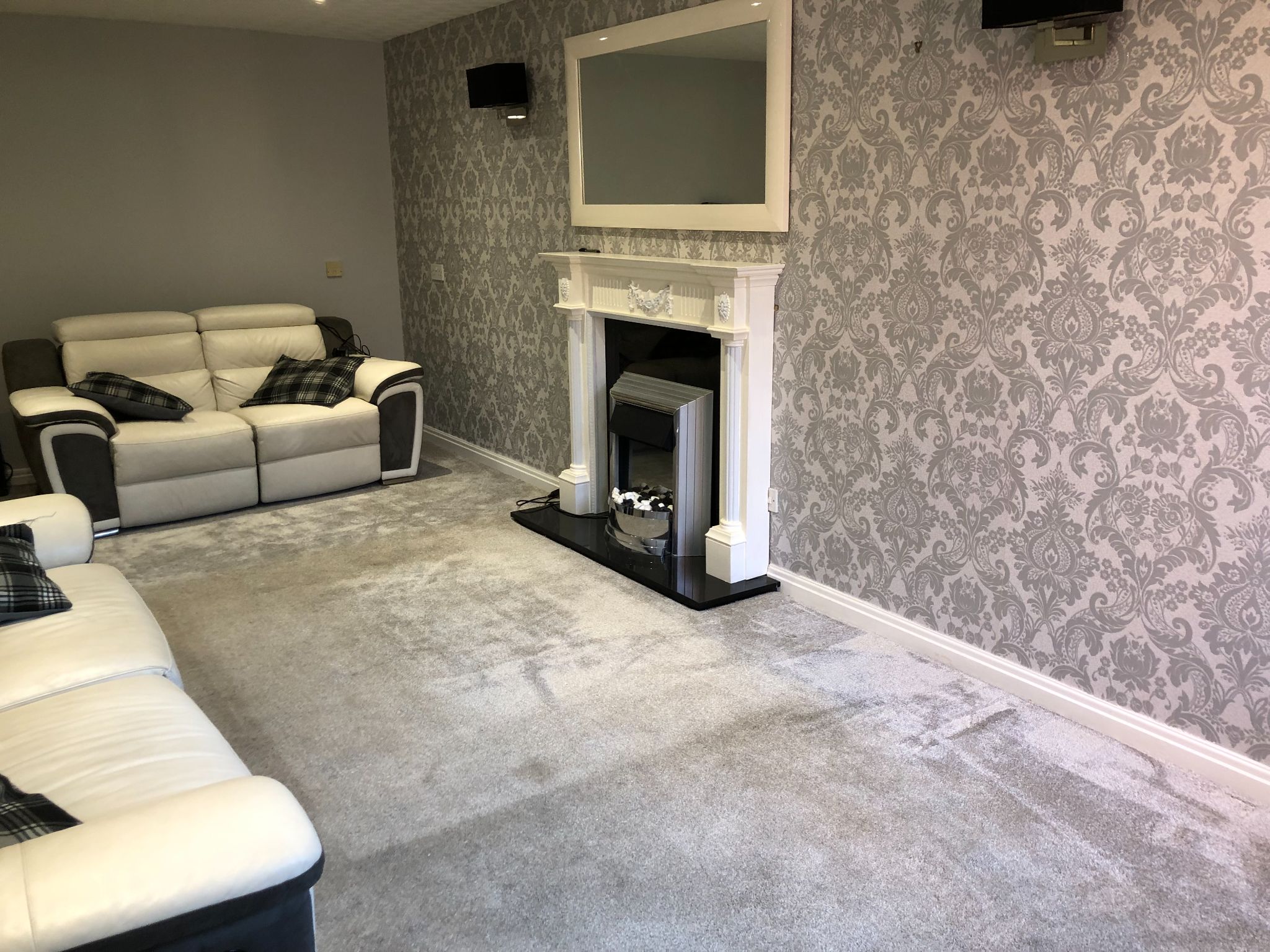 2 bedroom flat flat/apartment For Sale in Manchester - Property photograph.