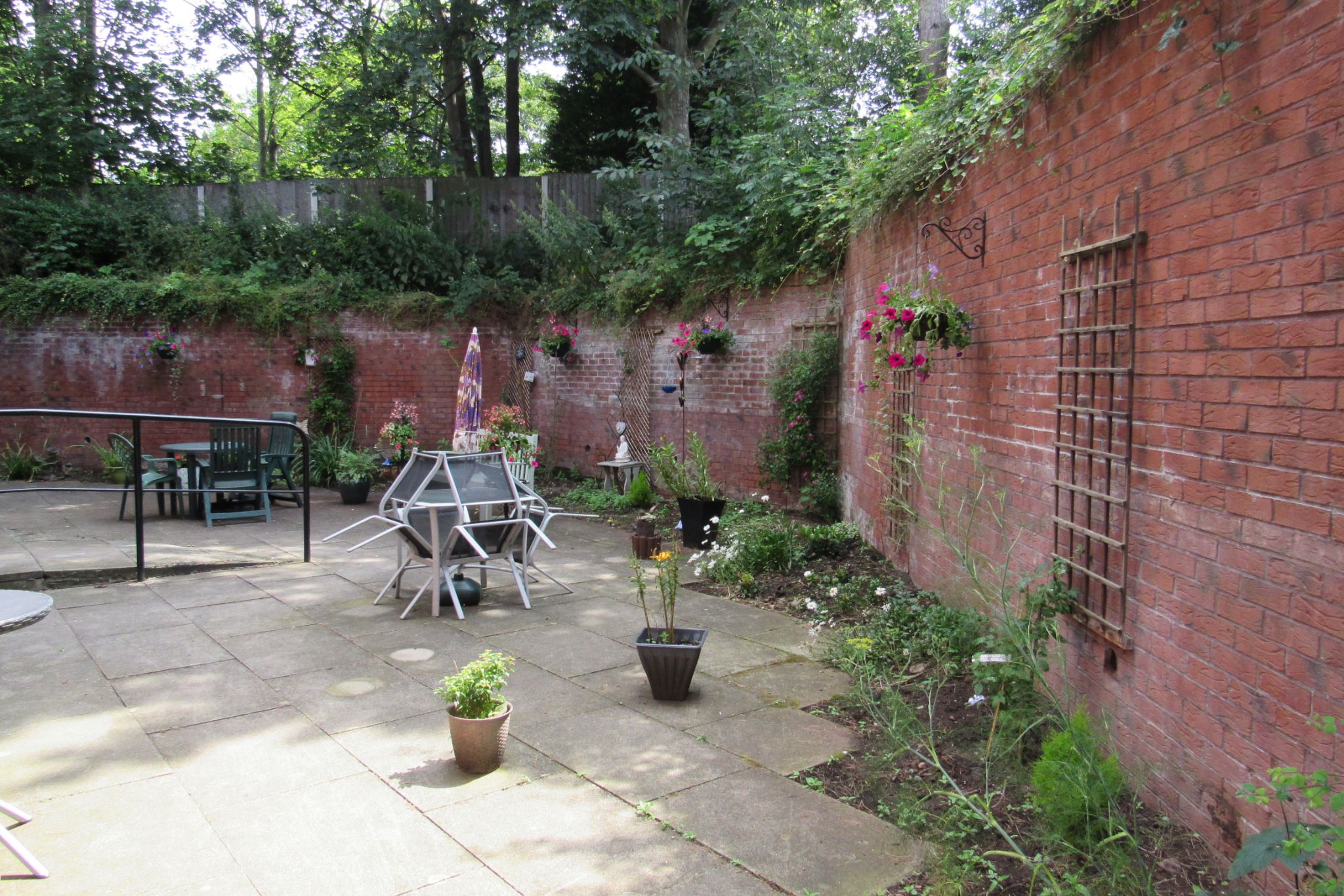 2 bedroom flat flat/apartment For Sale in Manchester - Photograph 10.