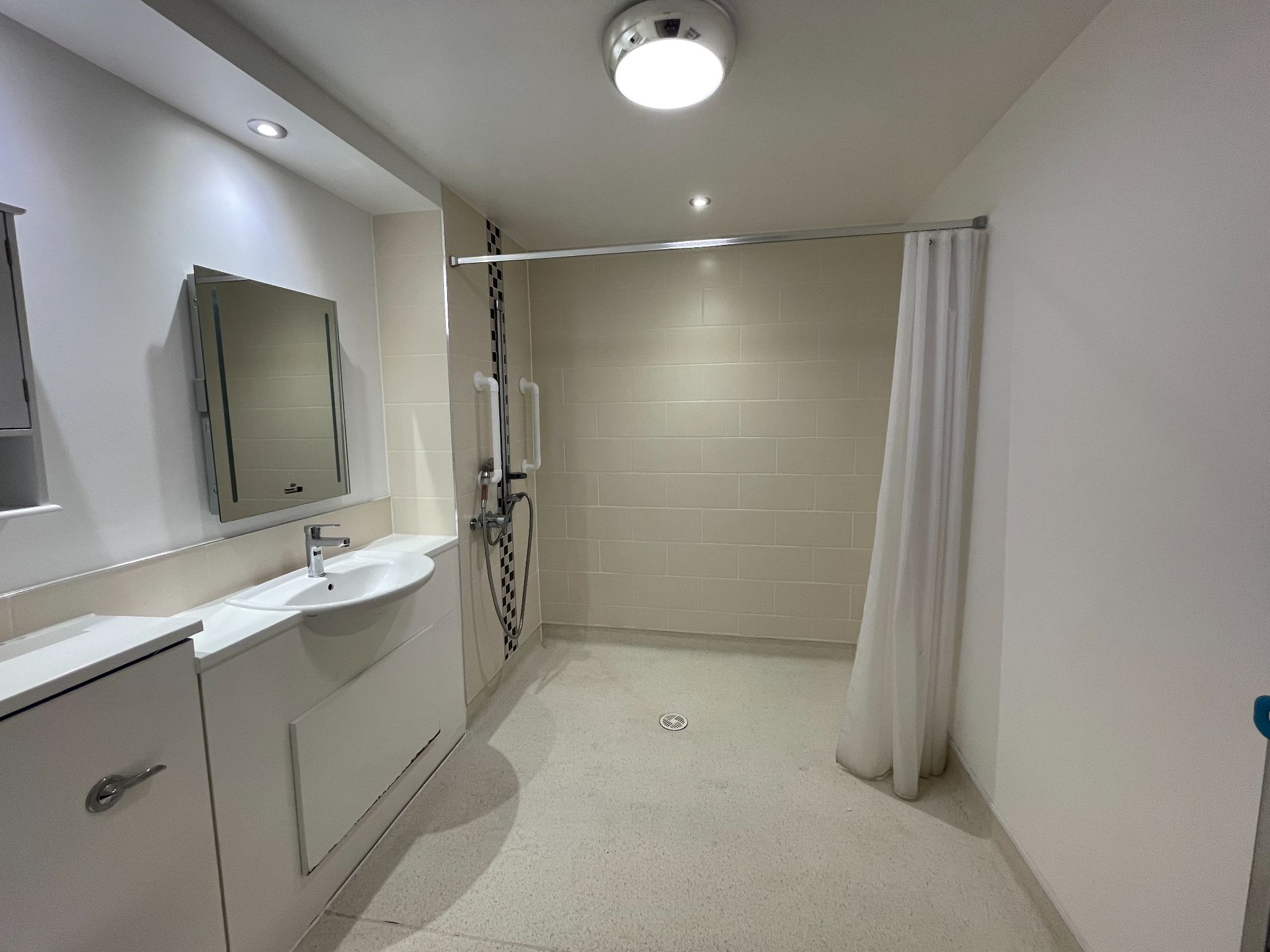 2 bedroom apartment flat/apartment For Sale in Manchester - Photograph 9.