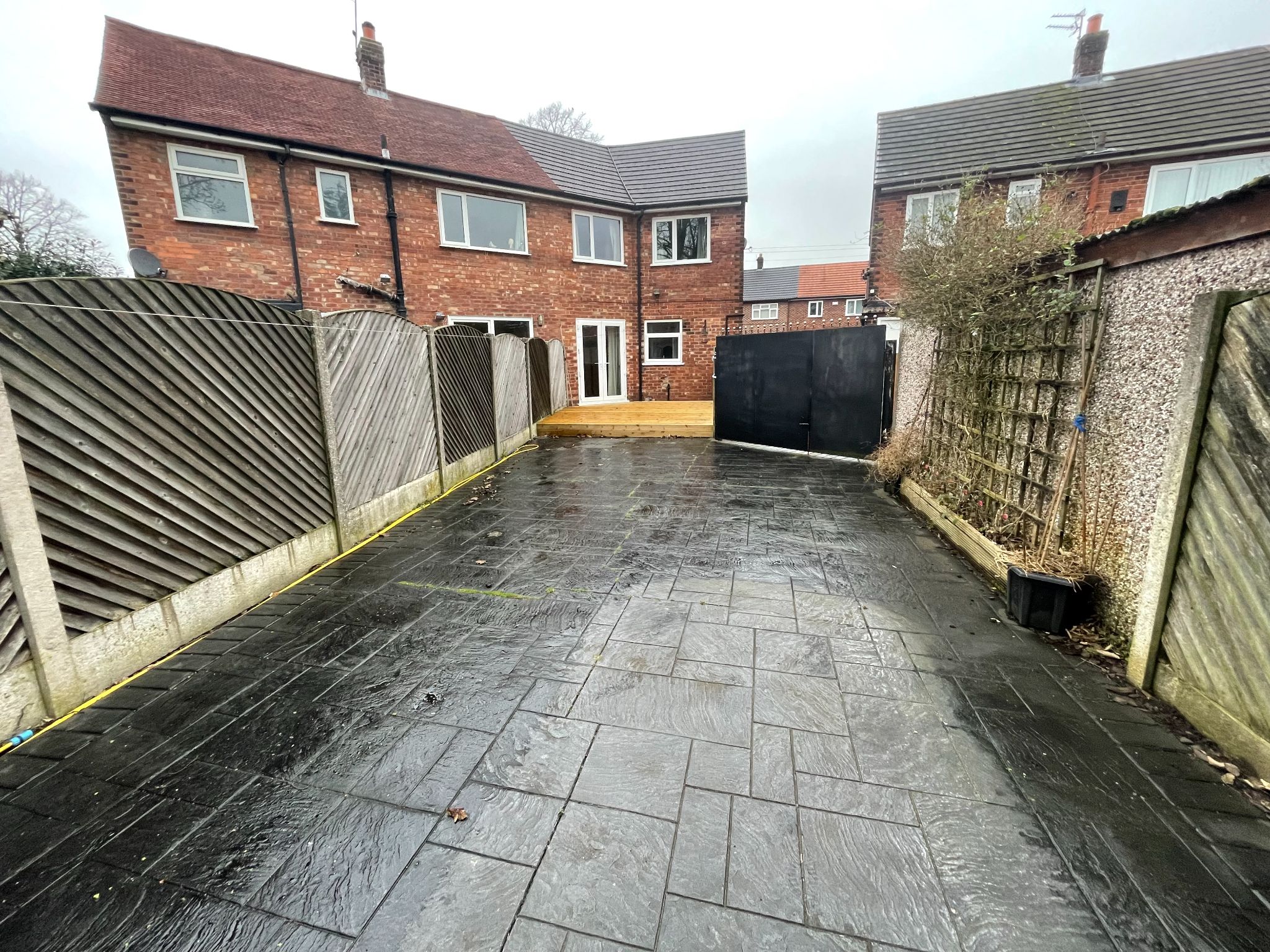 3 bedroom semi-detached house SSTC in Manchester - Photograph 22.