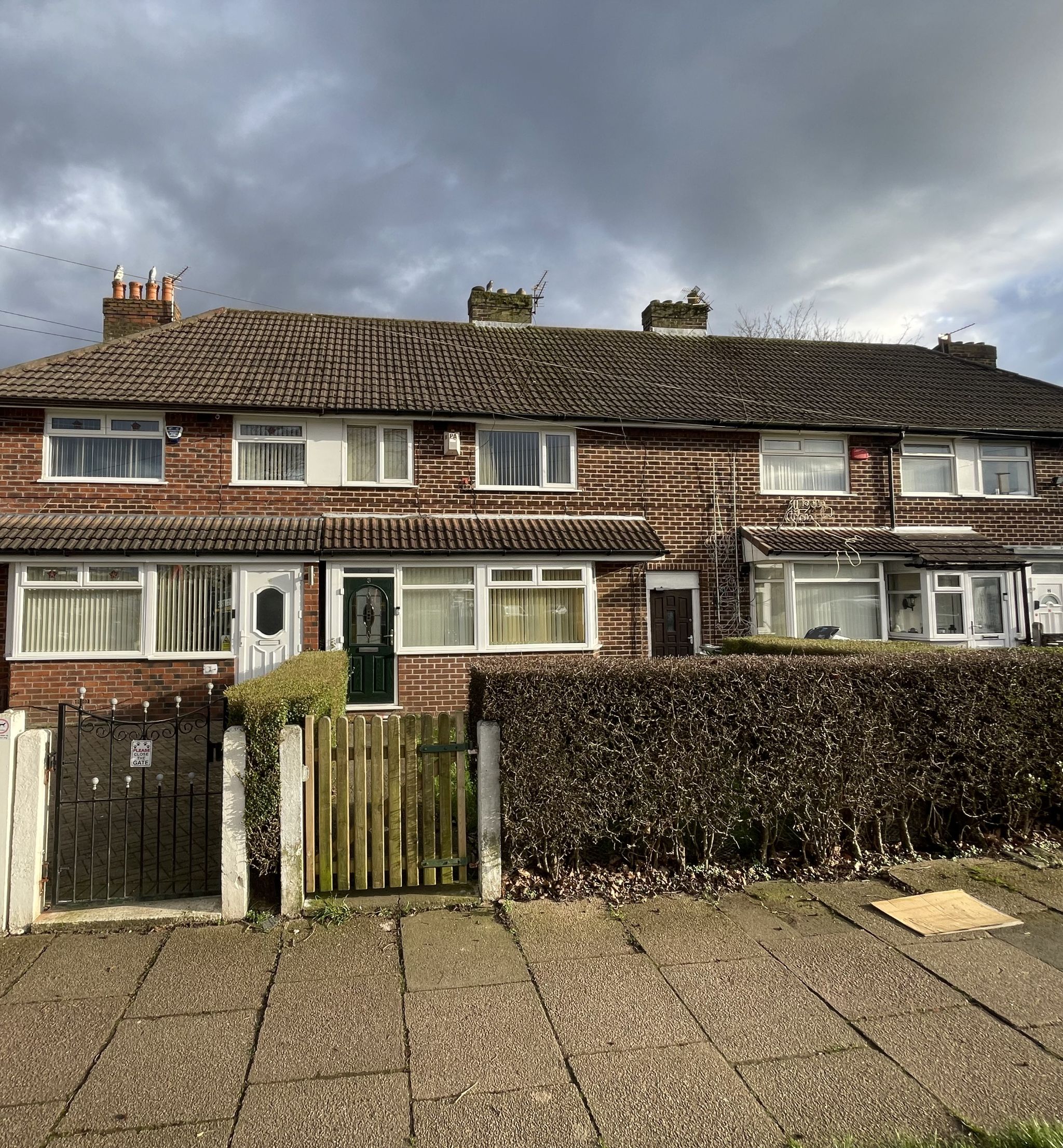 3 bedroom mid terraced house For Sale in Manchester - Property photograph.