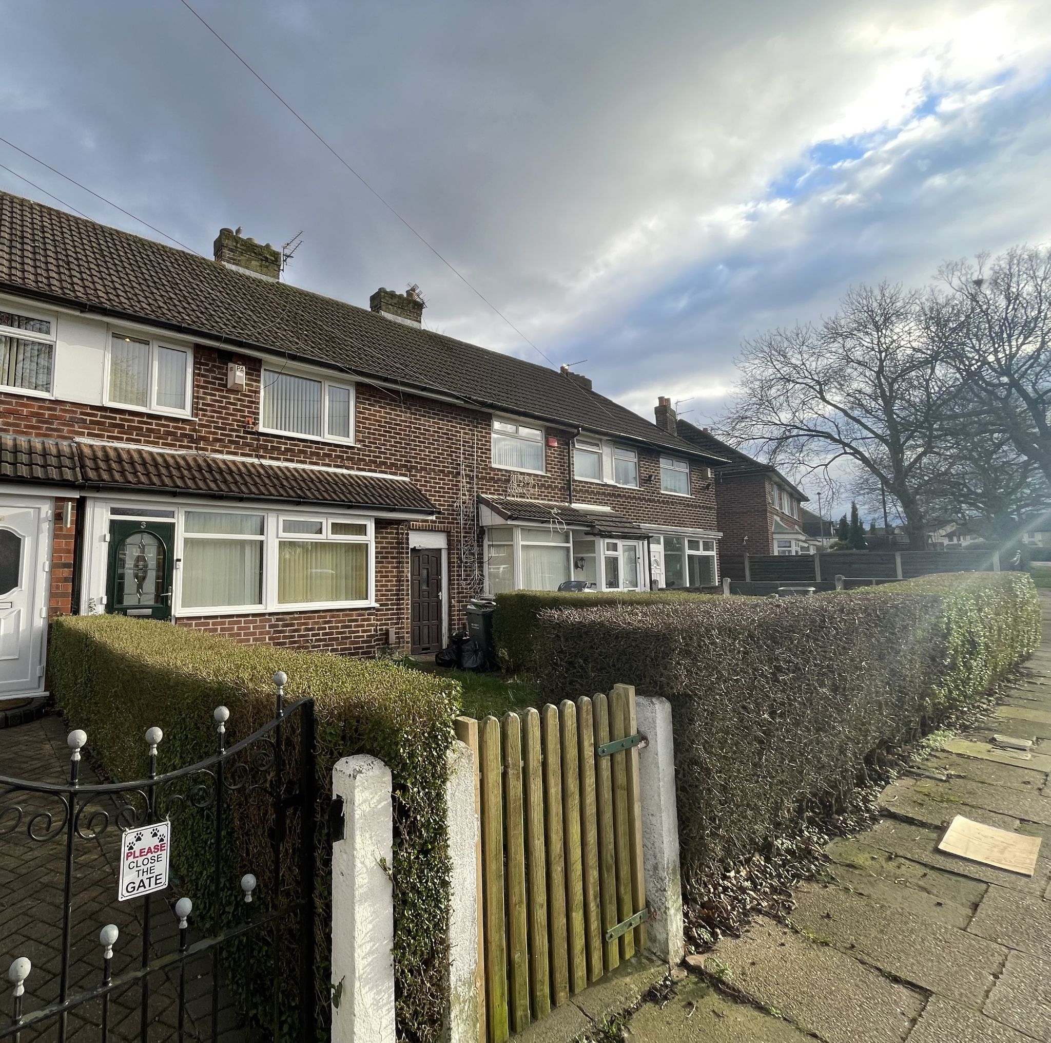 3 bedroom mid terraced house For Sale in Manchester - Property photograph.