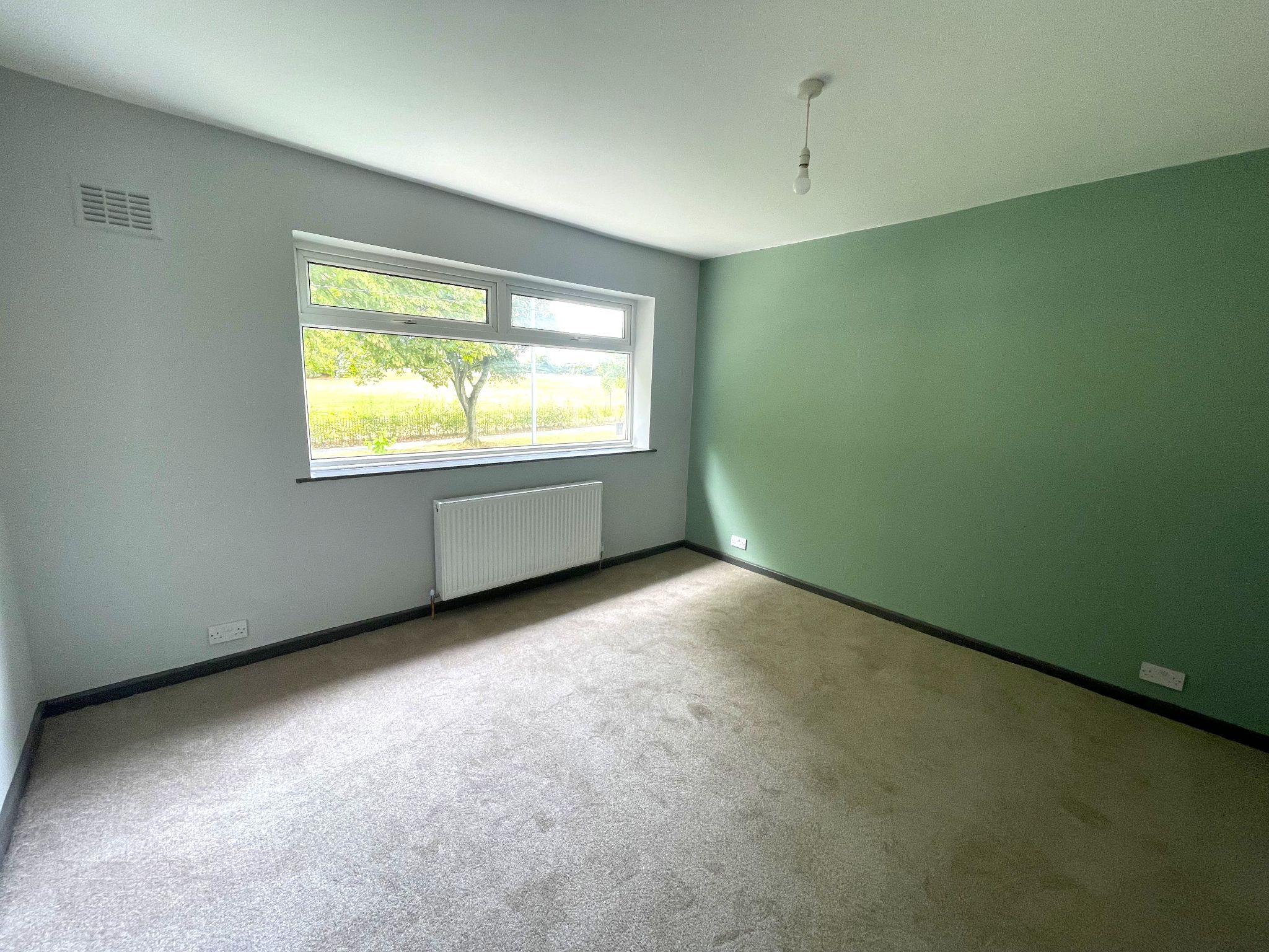 3 bedroom semi-detached house For Sale in Manchester - Photograph 13.