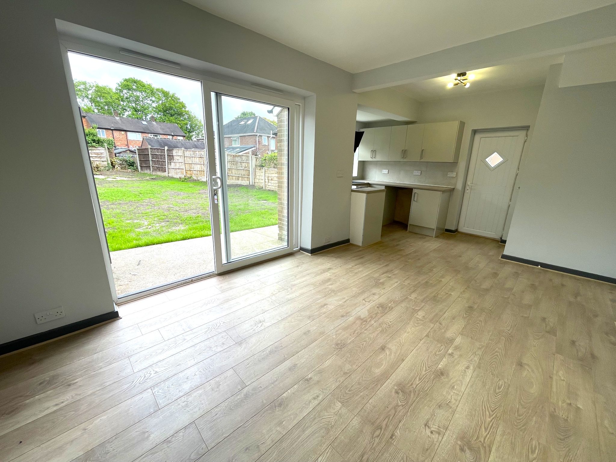 3 bedroom semi-detached house For Sale in Manchester - Property photograph.