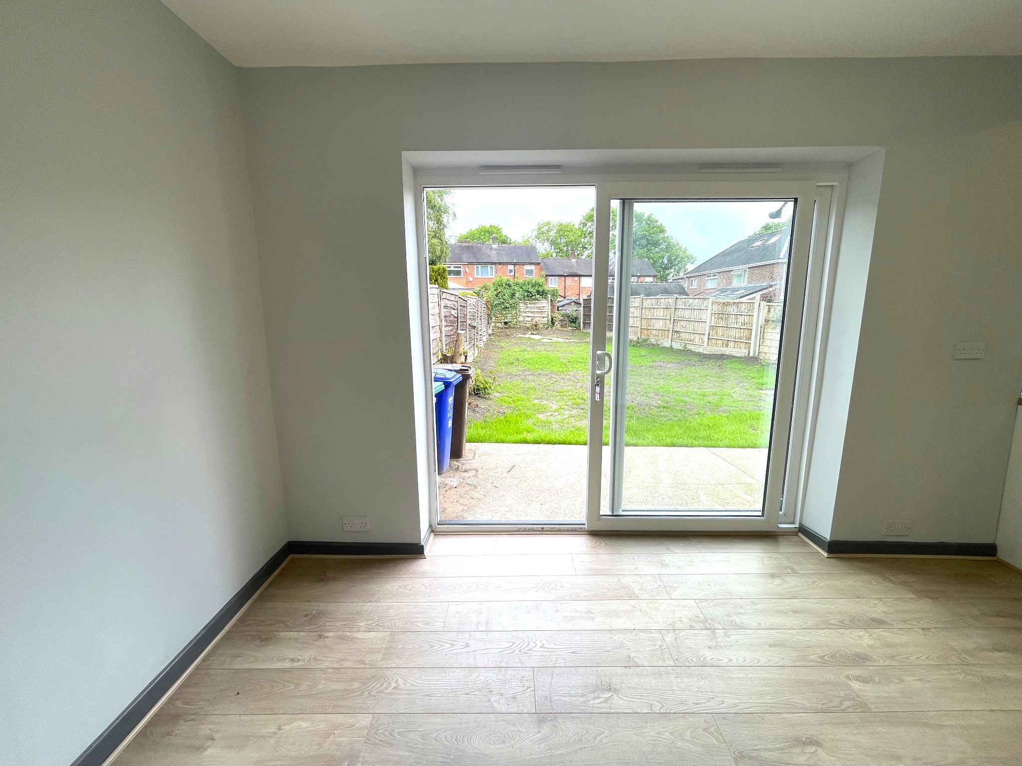 3 bedroom semi-detached house For Sale in Manchester - Photograph 7.