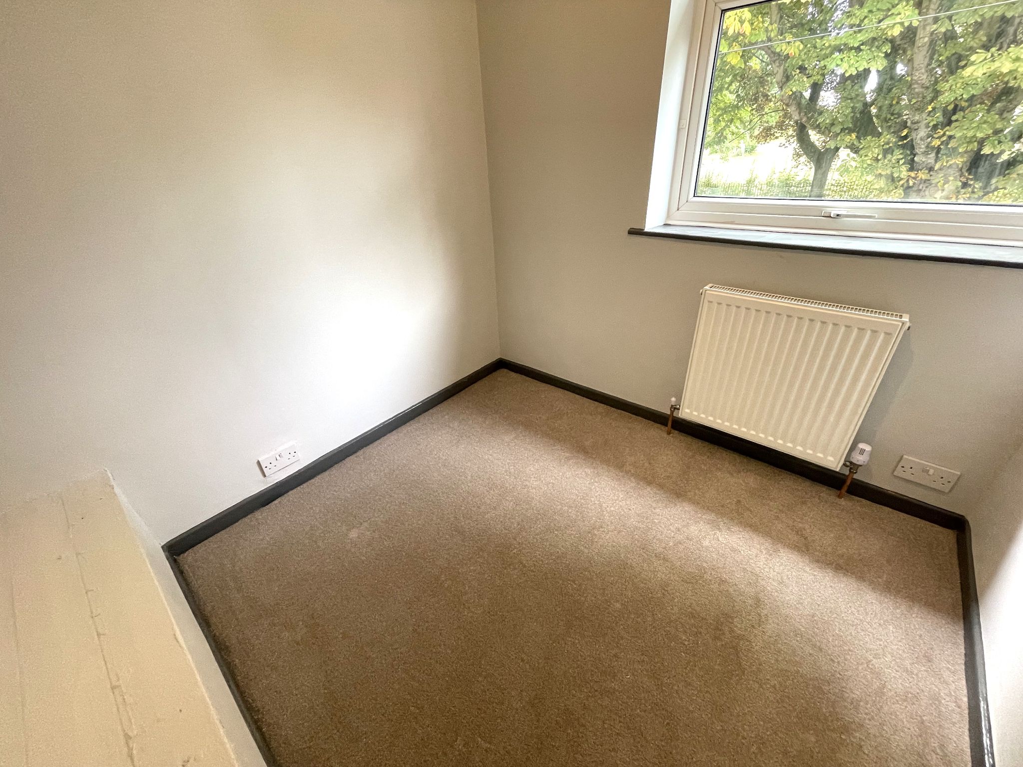 3 bedroom semi-detached house For Sale in Manchester - Photograph 16.