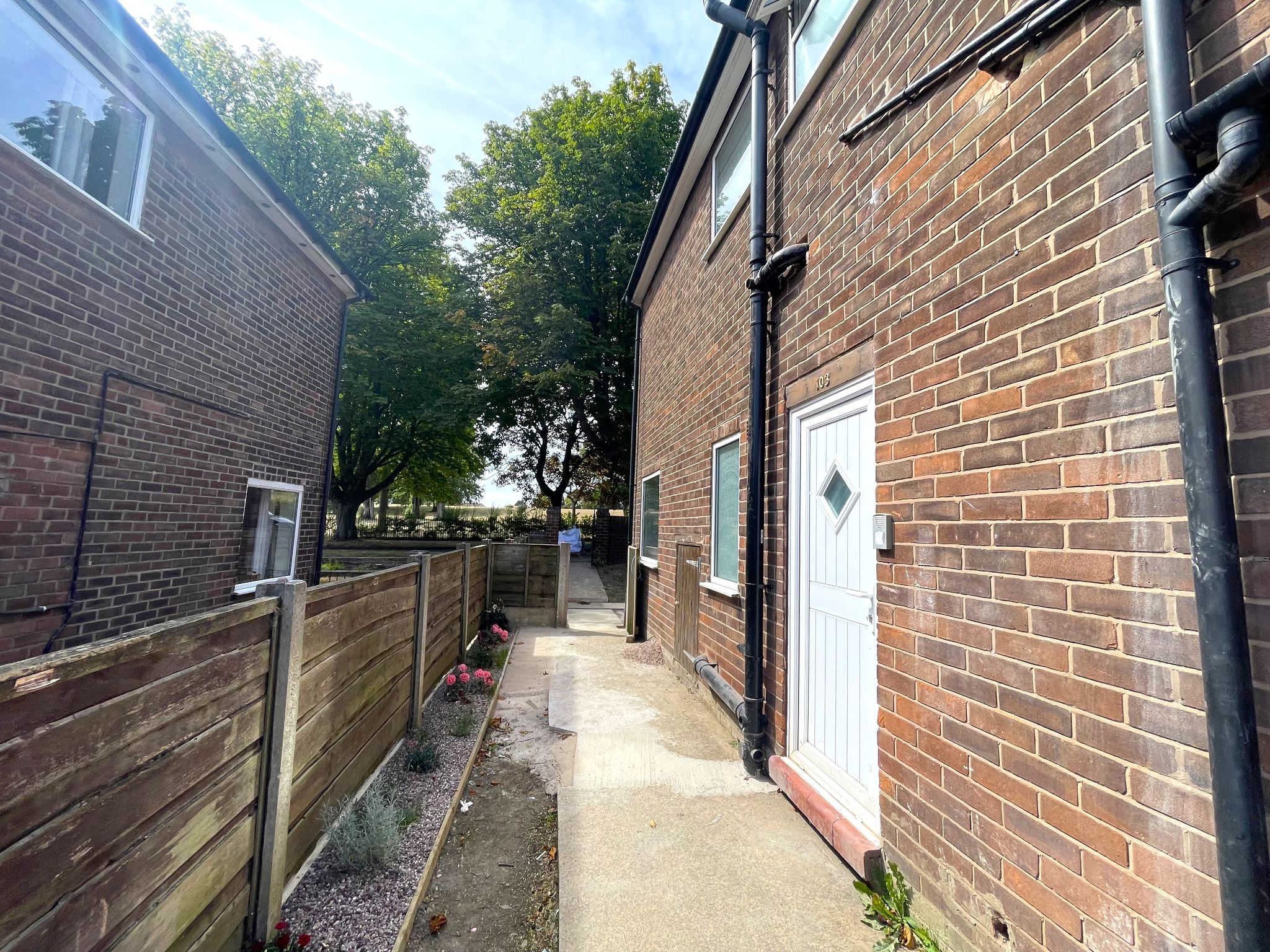 3 bedroom semi-detached house For Sale in Manchester - Photograph 21.