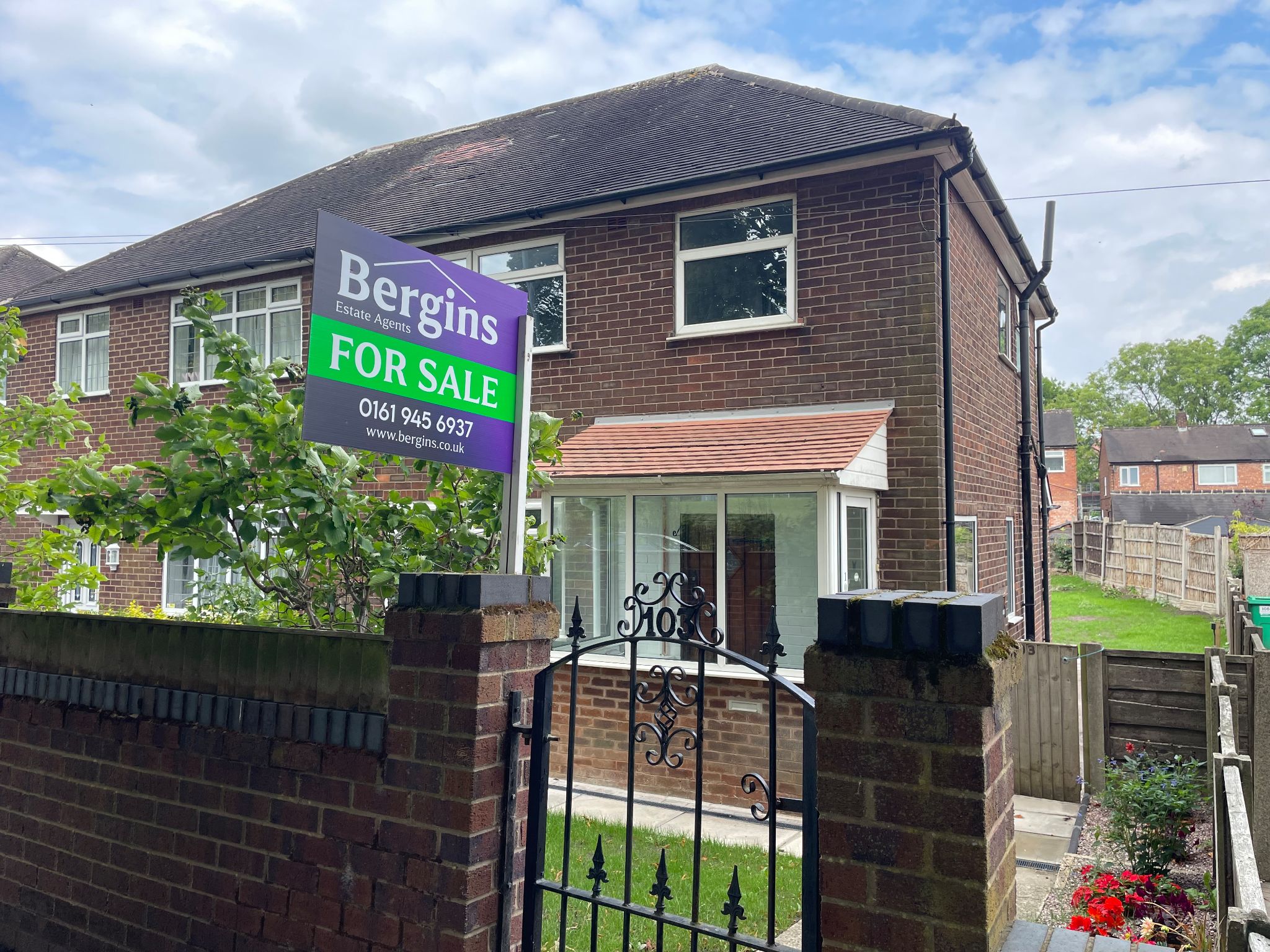 3 bedroom semi-detached house For Sale in Manchester - Photograph 1.