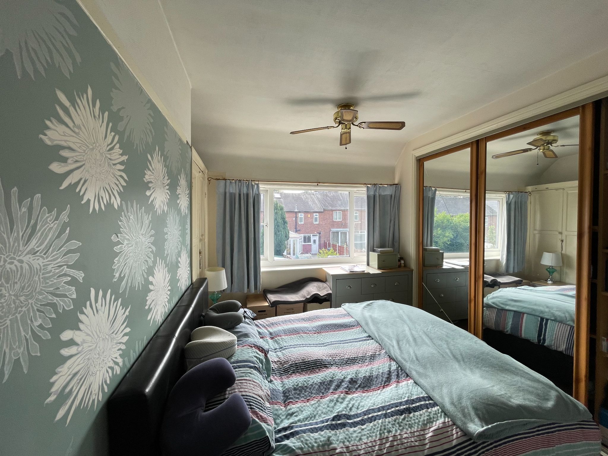 3 bedroom mid terraced house SSTC in Manchester - Photograph 6.