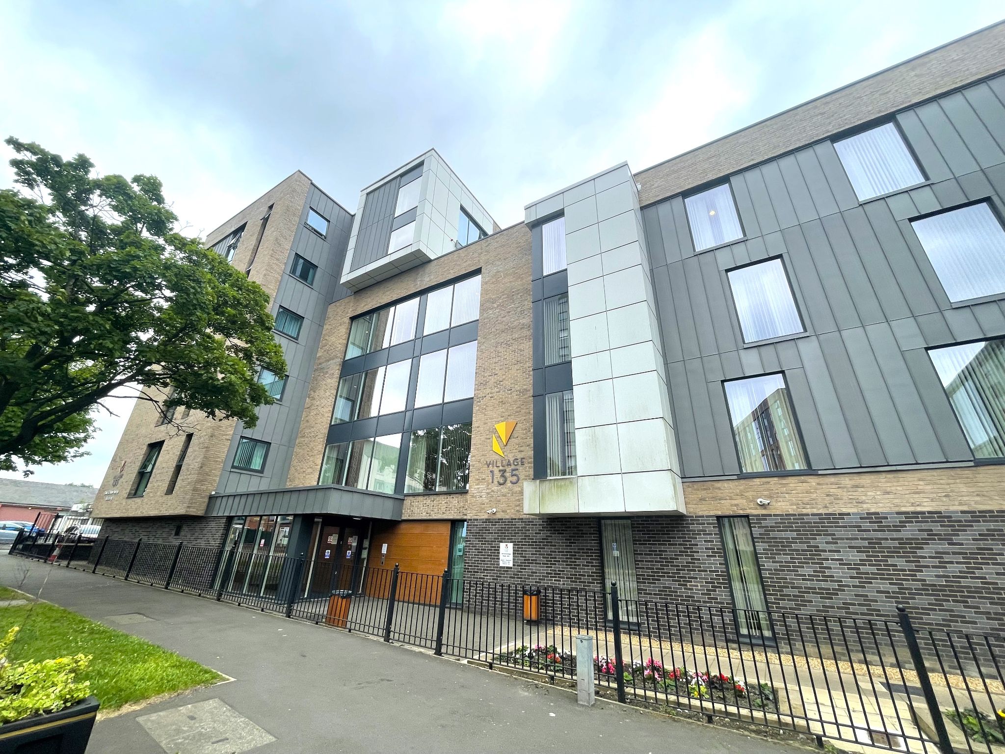 2 bedroom apartment flat/apartment Sale Agreed in Wythenshawe - Photograph 16.
