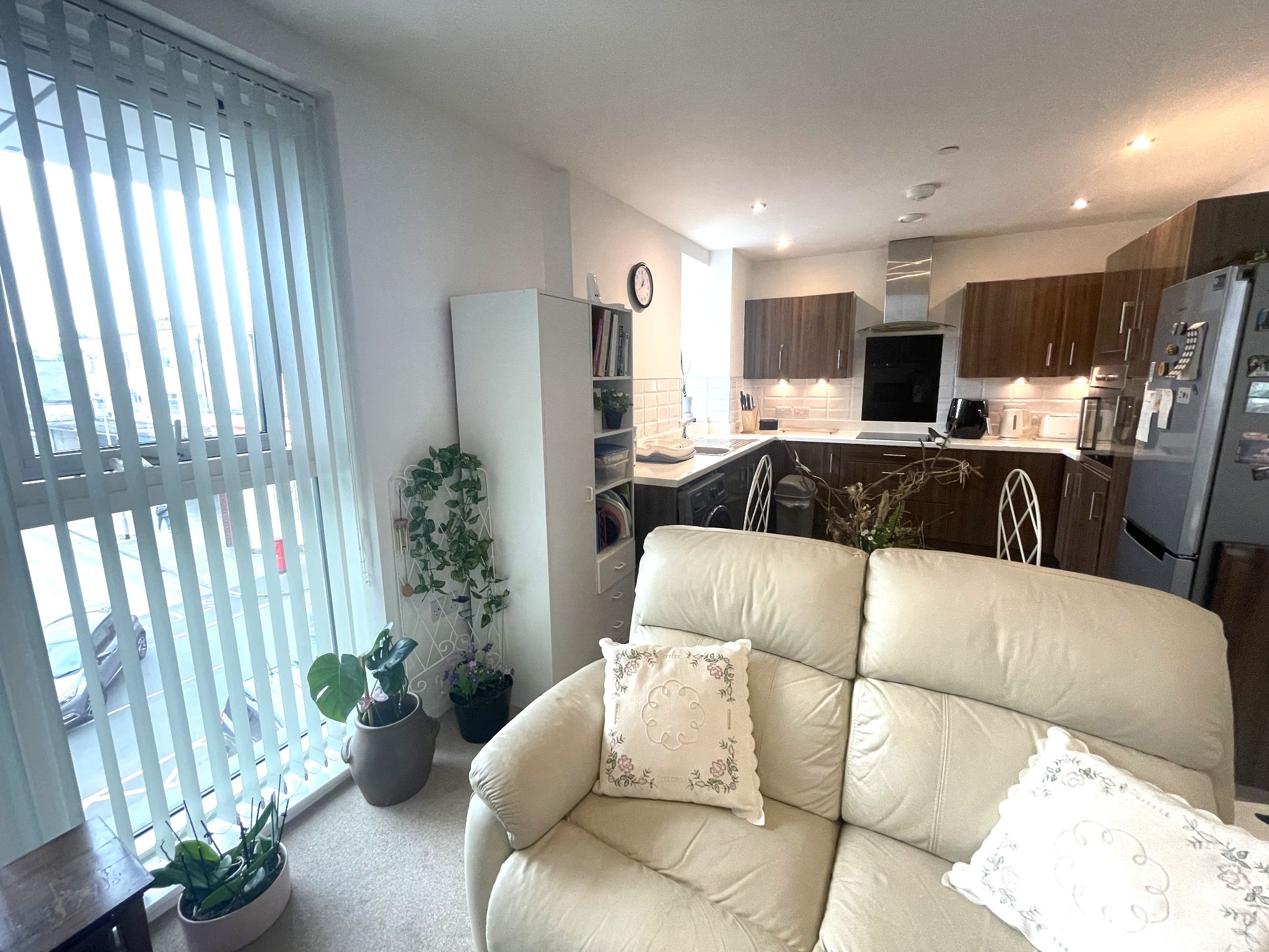 2 bedroom apartment flat/apartment Sale Agreed in Wythenshawe - Photograph 6.
