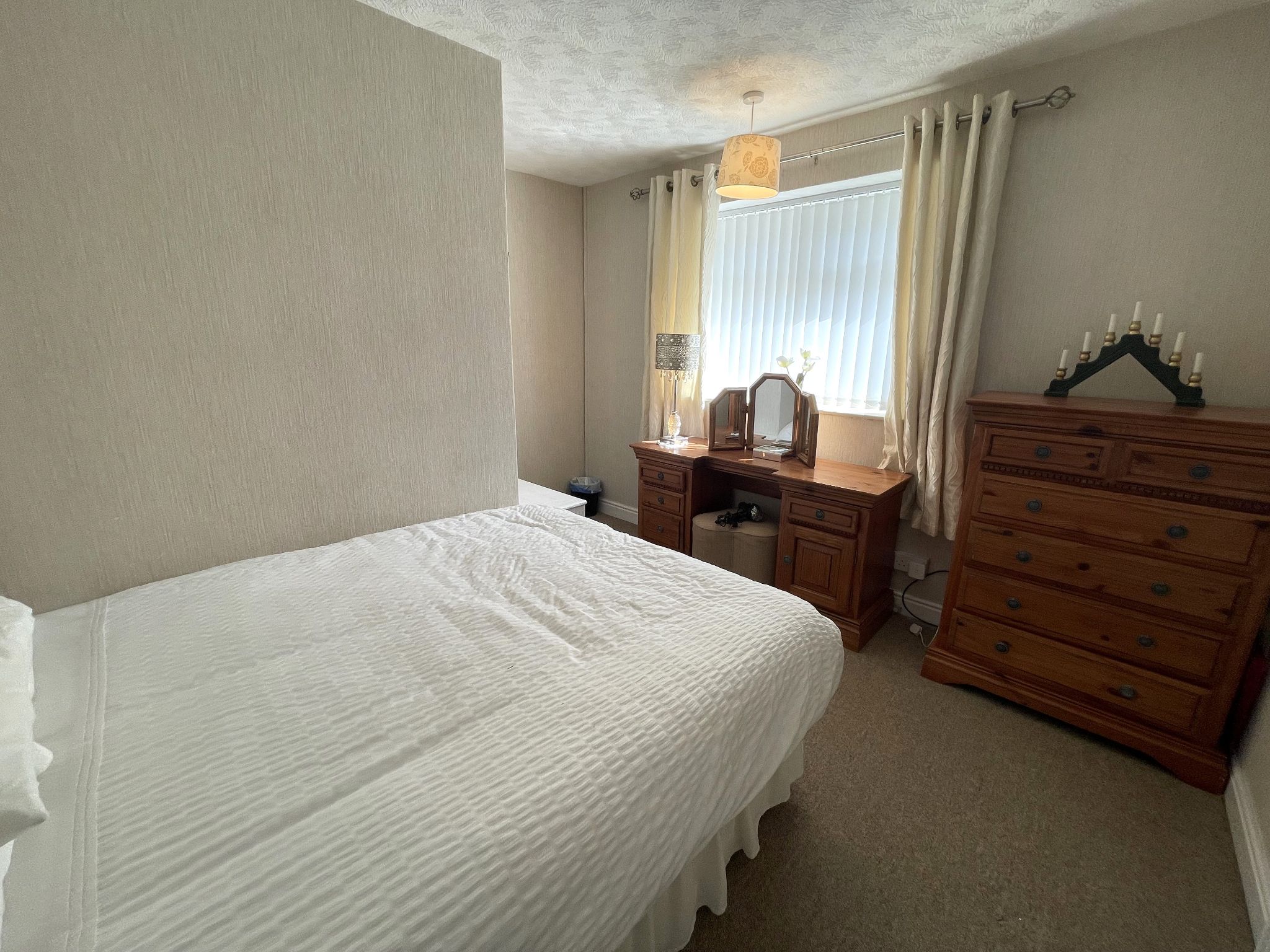 4 bedroom mid terraced house For Sale in Manchester - Photograph 16.