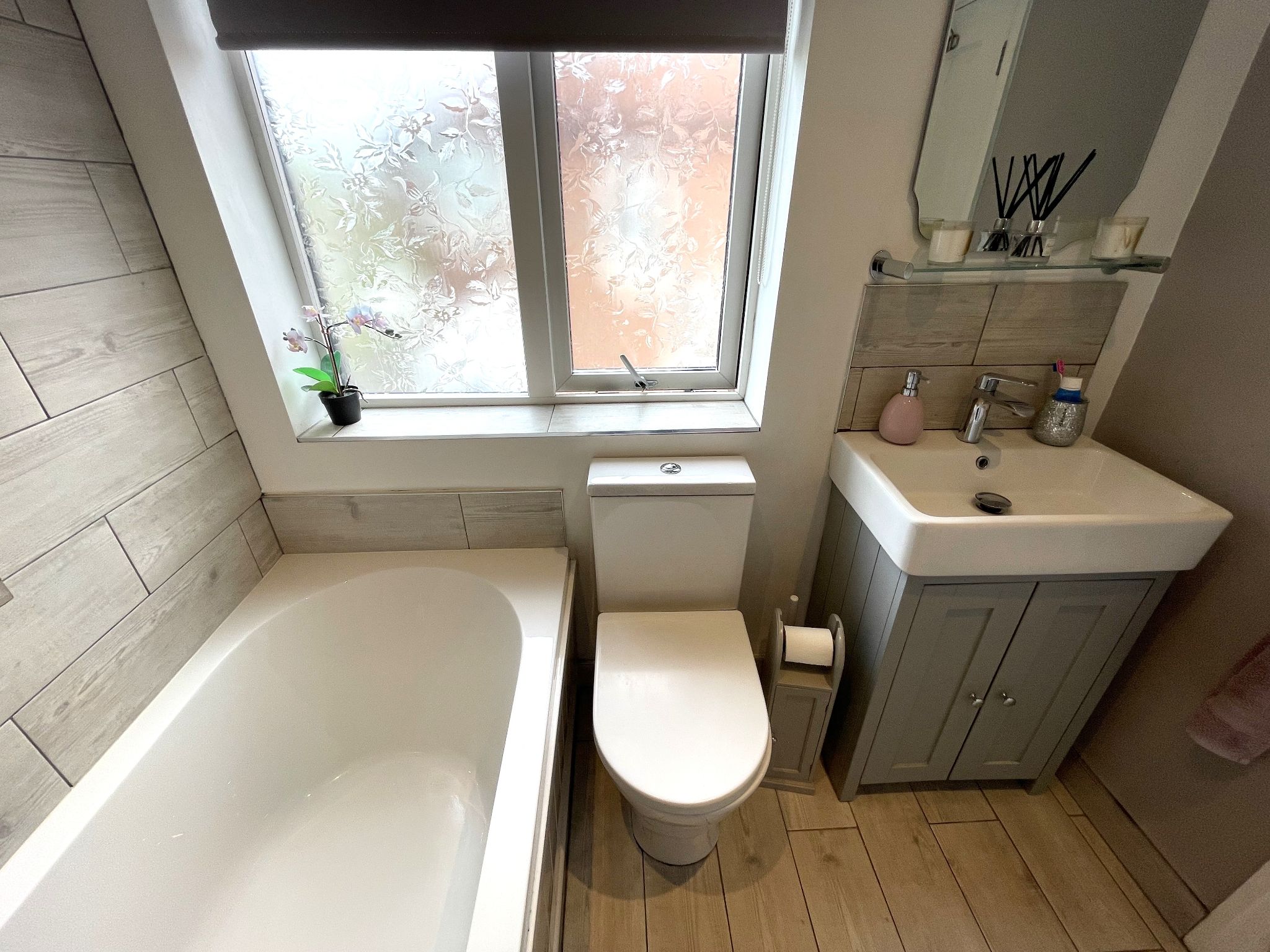 3 bedroom semi-detached house For Sale in Manchester - Photograph 18.