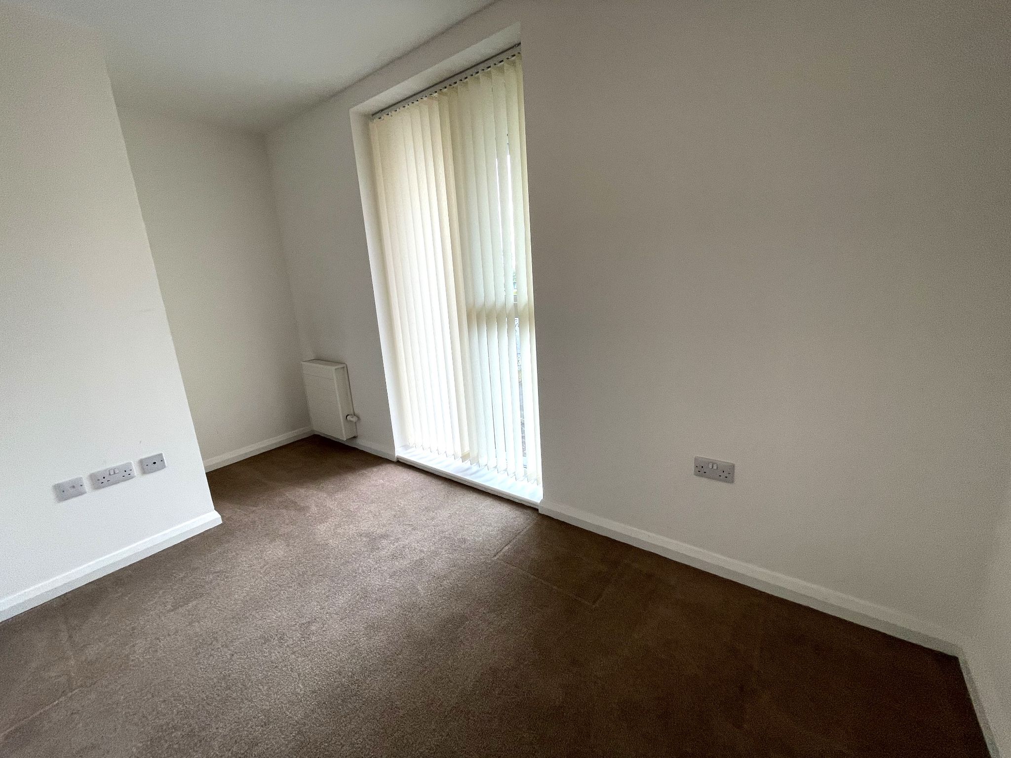 2 bedroom ground floor flat/apartment SSTC in Manchester - Photograph 11.