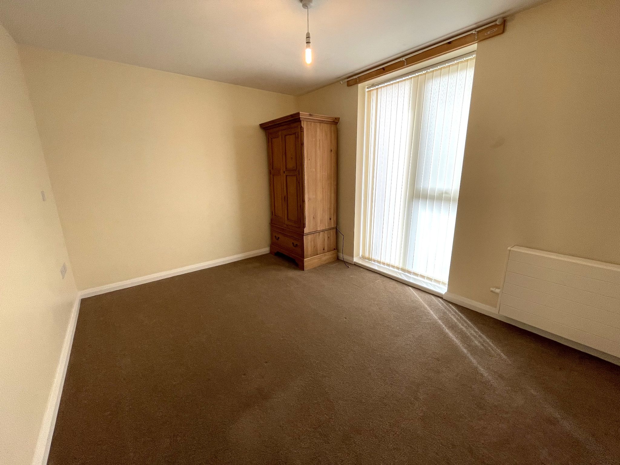 2 bedroom ground floor flat/apartment SSTC in Manchester - Photograph 9.