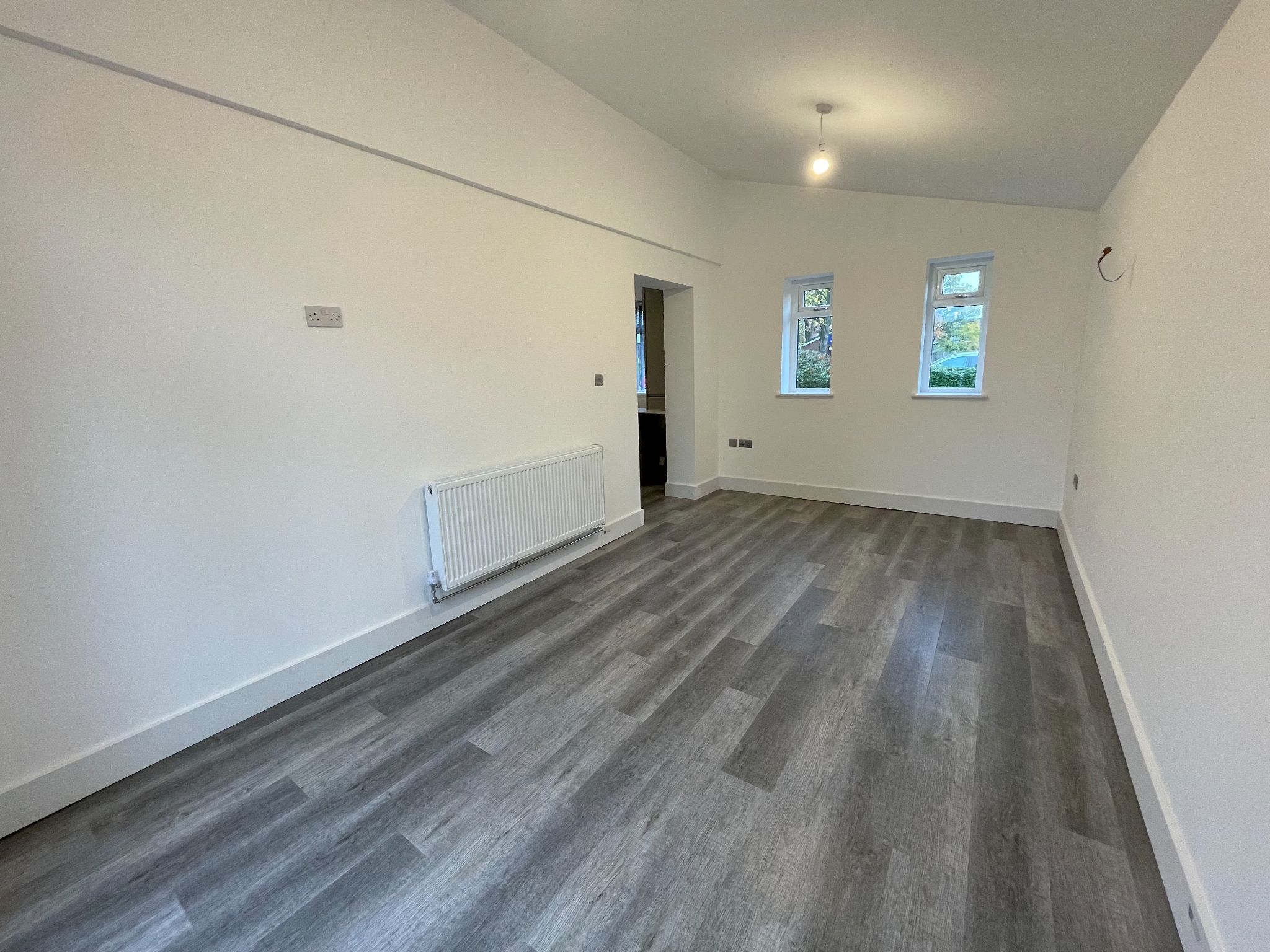 4 bedroom end terraced house Sale Agreed in Manchester - Photograph 3.