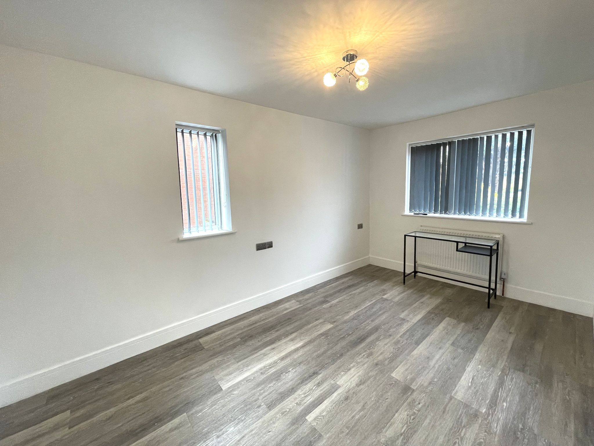 4 bedroom end terraced house Sale Agreed in Manchester - Photograph 15.