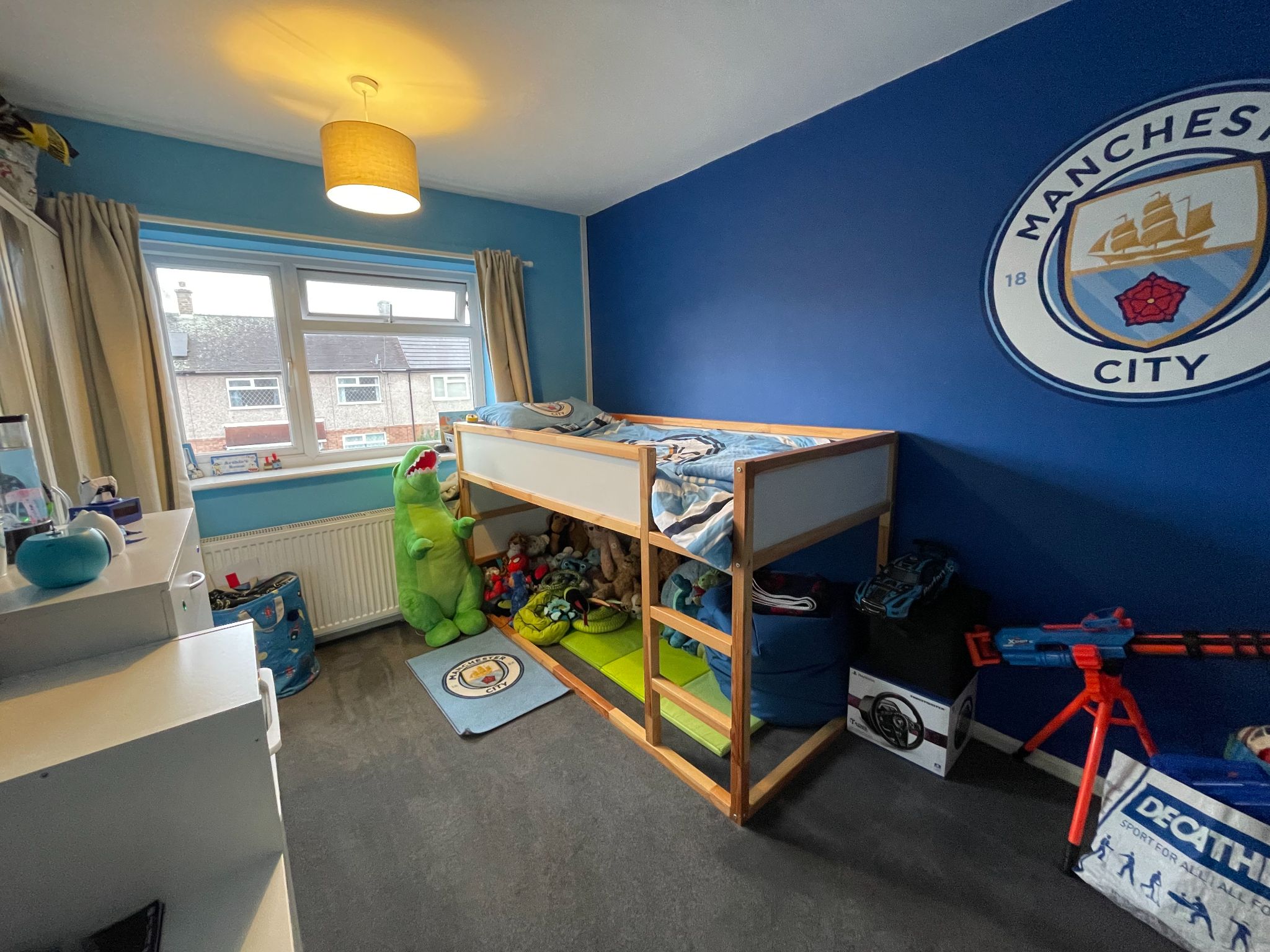 3 bedroom mid terraced house SSTC in Manchester - Photograph 16.