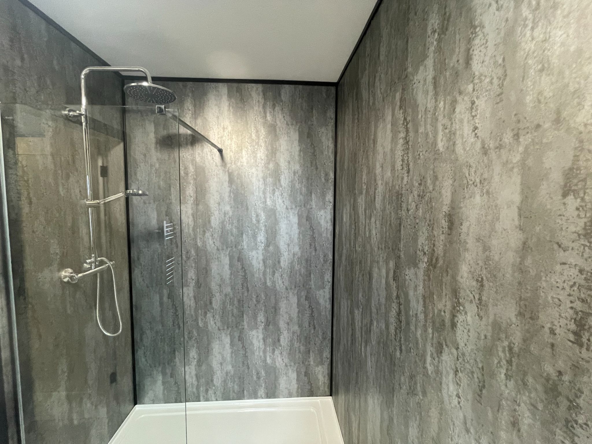 6 bedroom end terraced house For Sale in Manchester - Photograph 26.