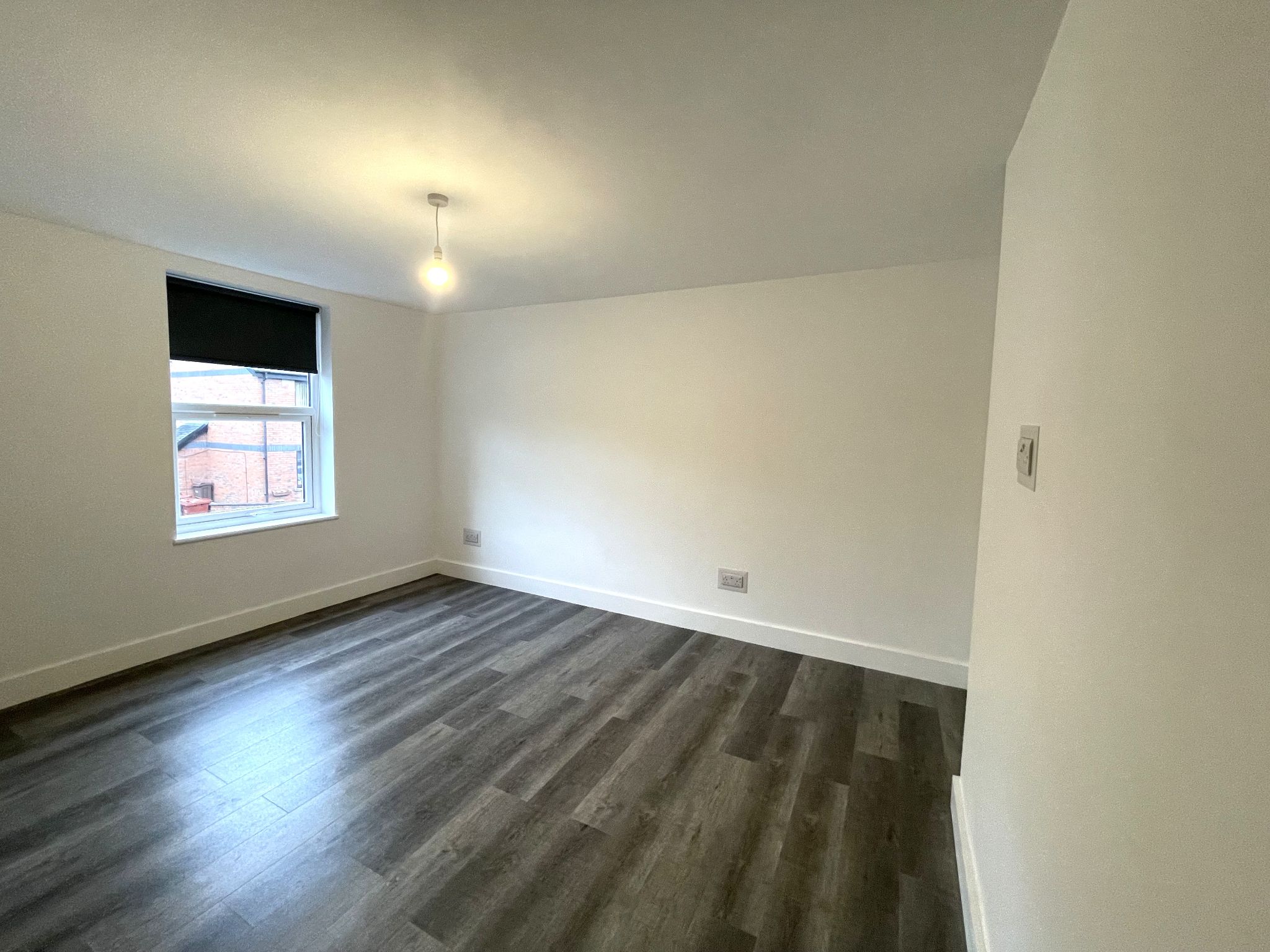 6 bedroom end terraced house For Sale in Manchester - Photograph 21.