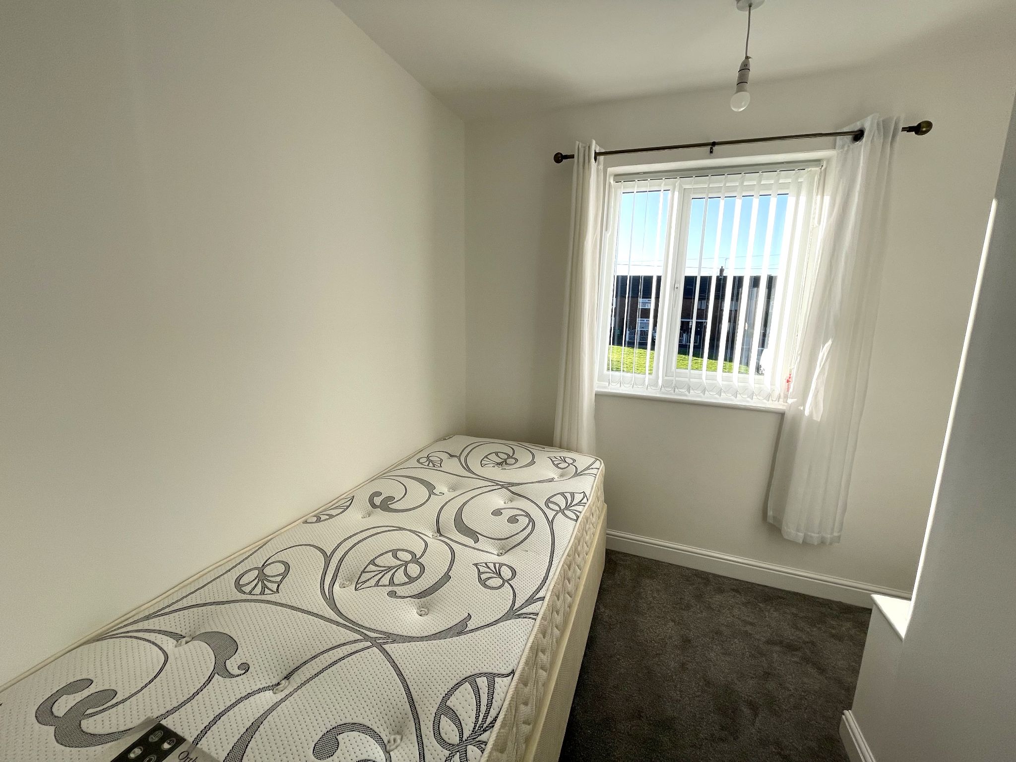 3 bedroom mid terraced house SSTC in Manchester - Photograph 12.