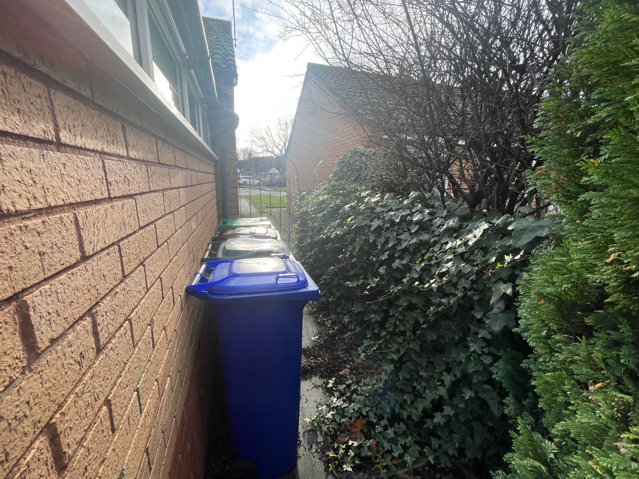 2 bedroom semi-detached bungalow SSTC in Manchester - Photograph 16.