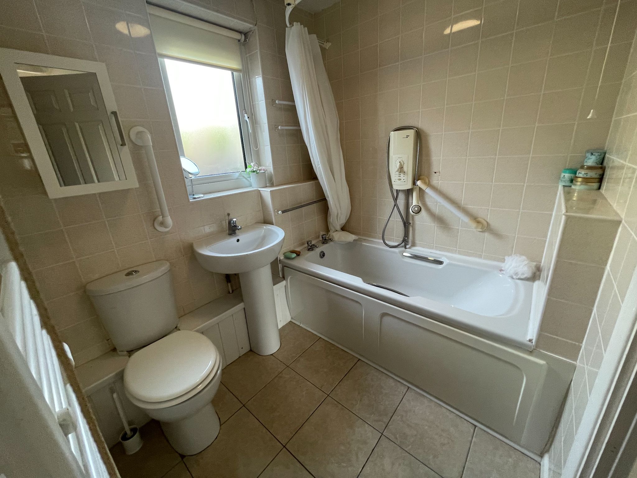 2 bedroom semi-detached bungalow SSTC in Manchester - Photograph 13.