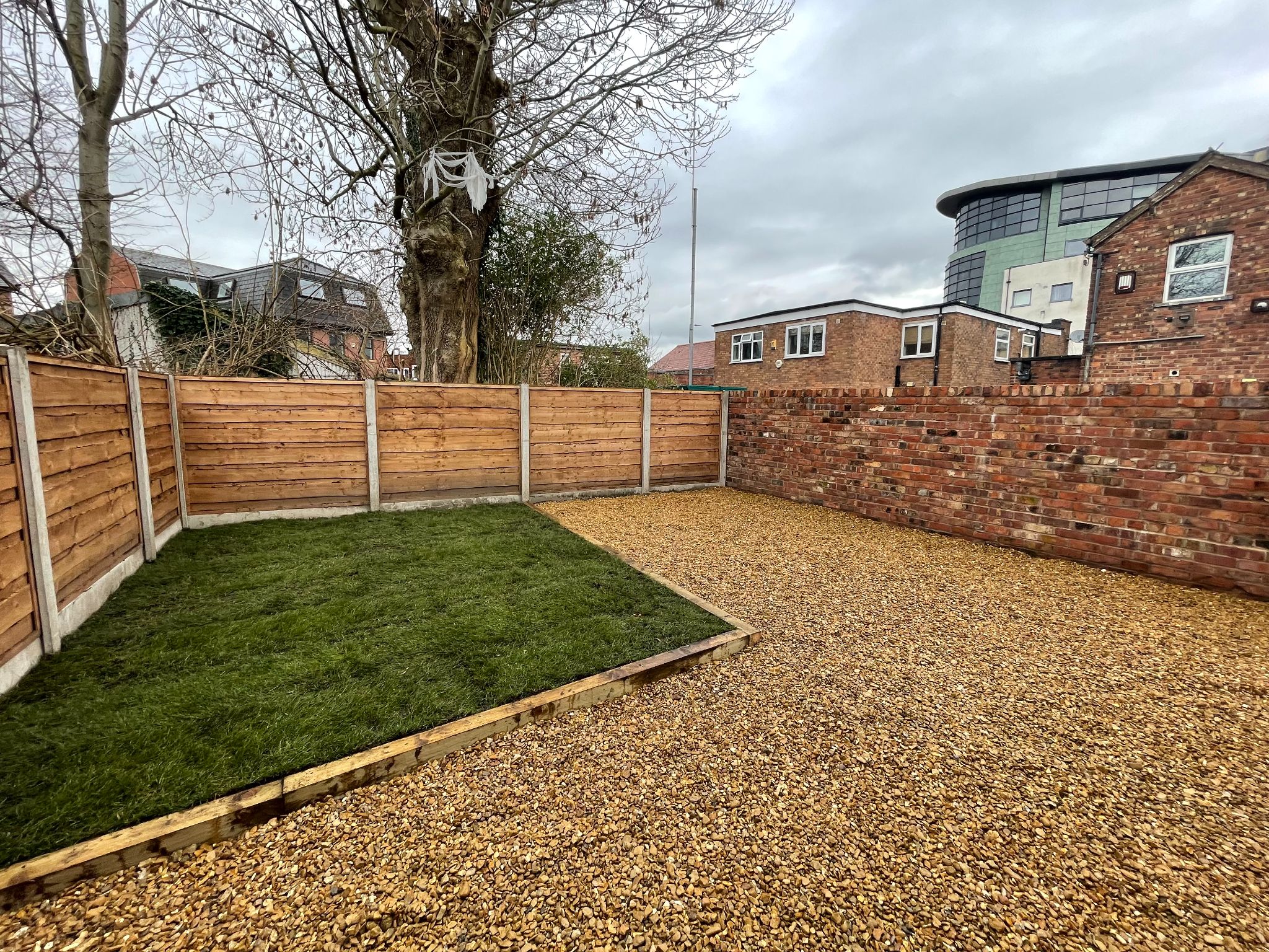 4 bedroom semi-detached house For Sale in Manchester - Photograph 30.