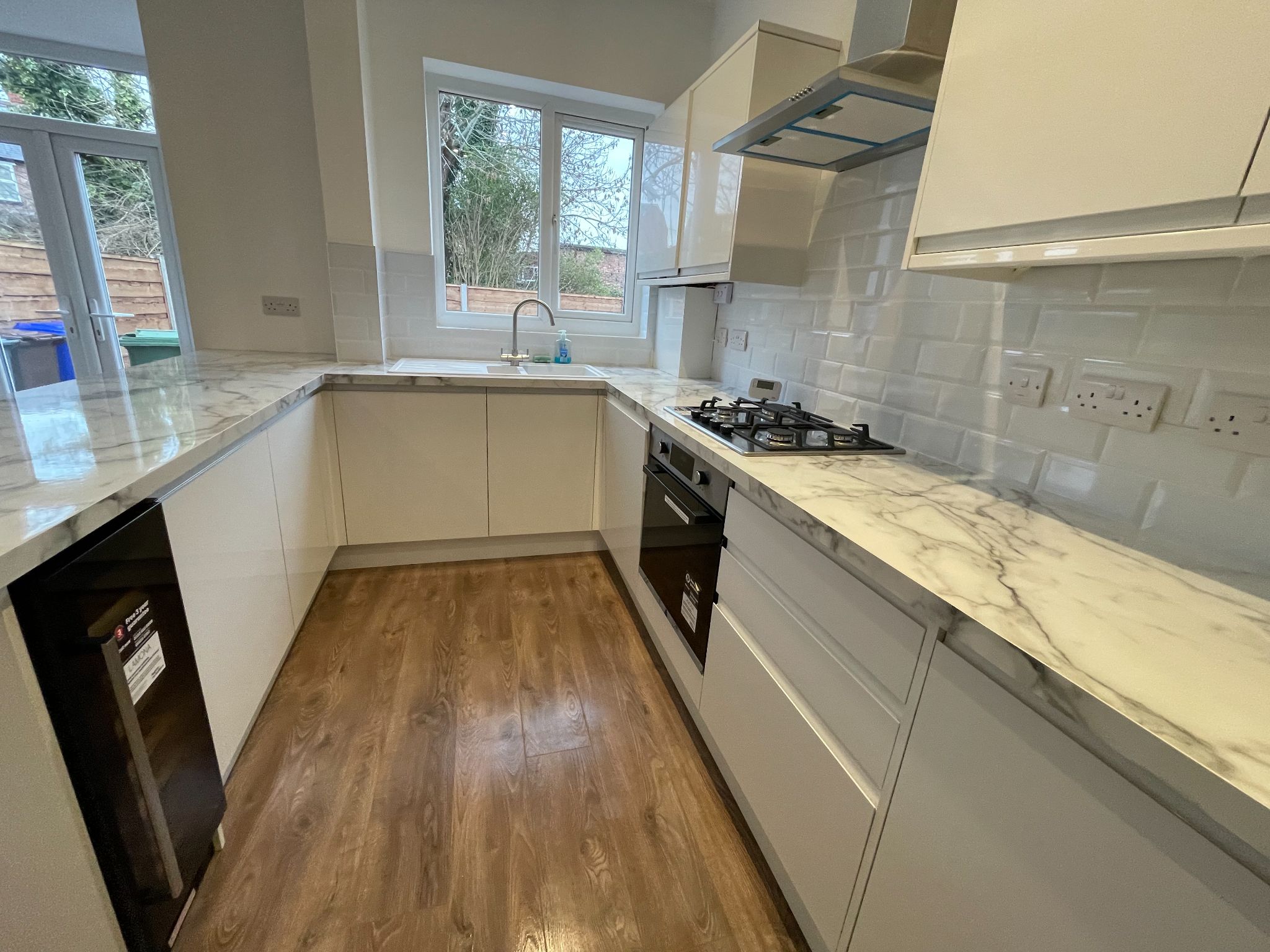 4 bedroom semi-detached house For Sale in Manchester - Photograph 28.