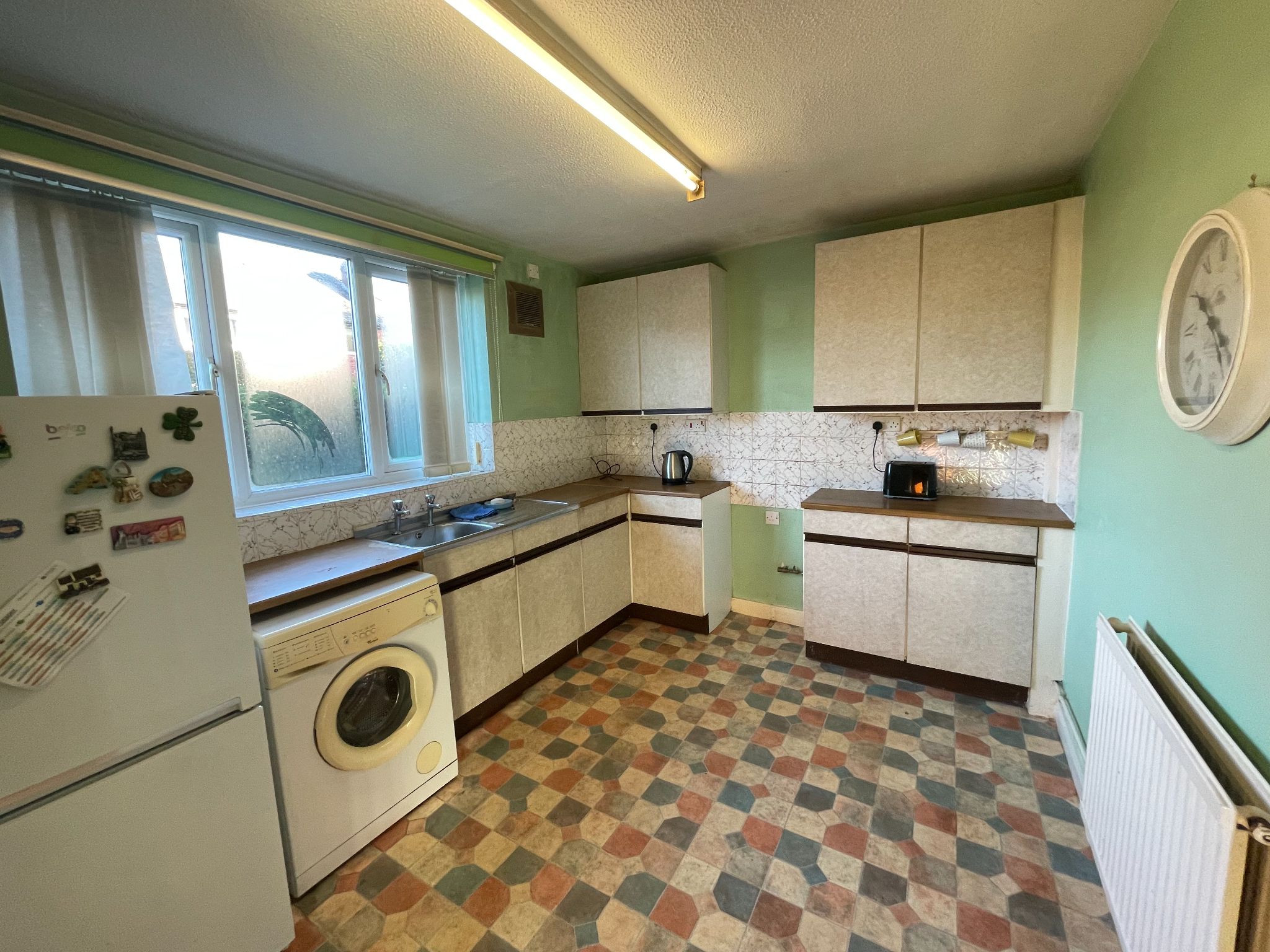 3 bedroom mid terraced house SSTC in Manchester - Photograph 5.