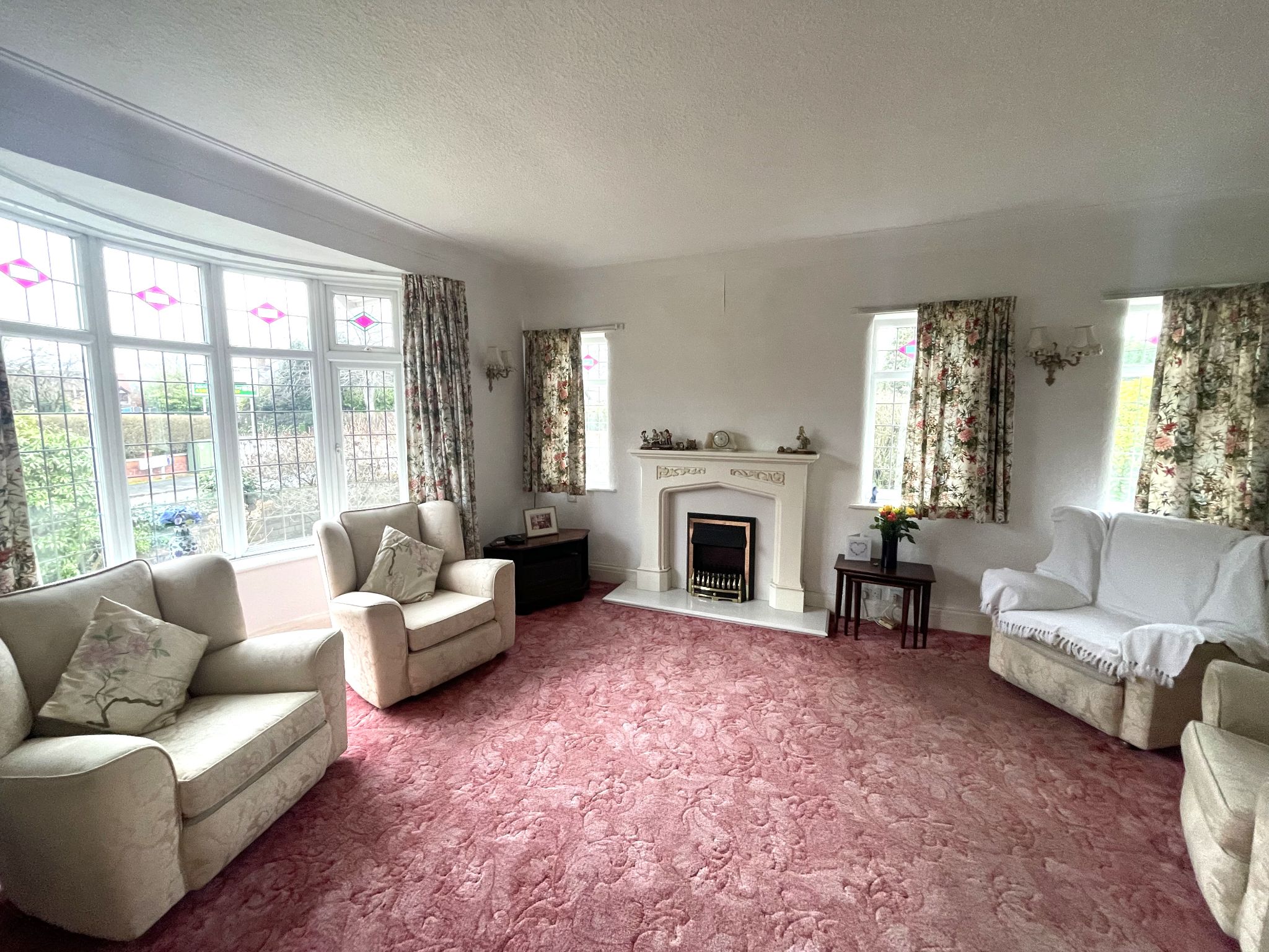 2 bedroom detached bungalow SSTC in Cheadle - Photograph 6.