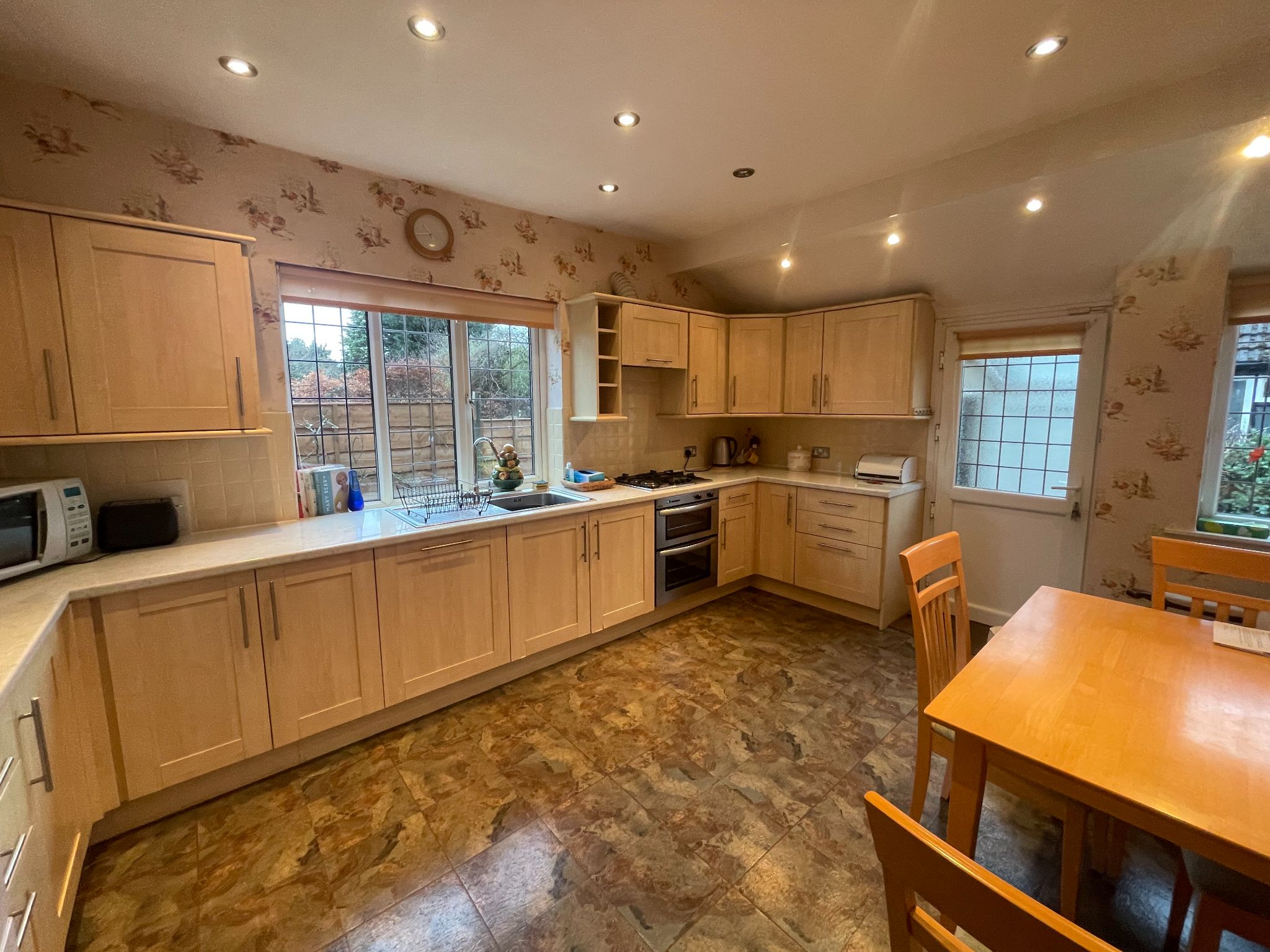 2 bedroom detached bungalow SSTC in Cheadle - Photograph 7.