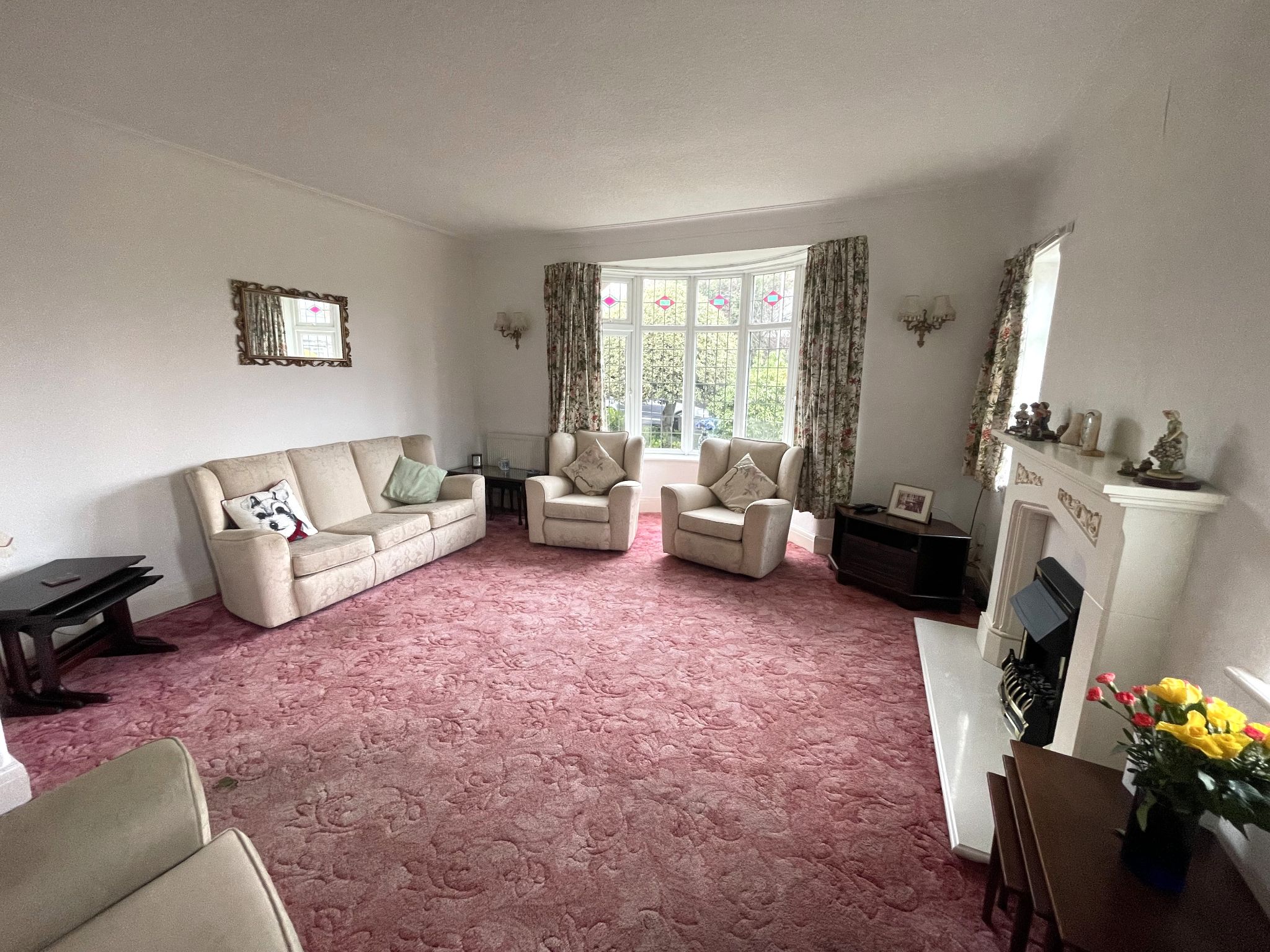 2 bedroom detached bungalow SSTC in Cheadle - Photograph 5.