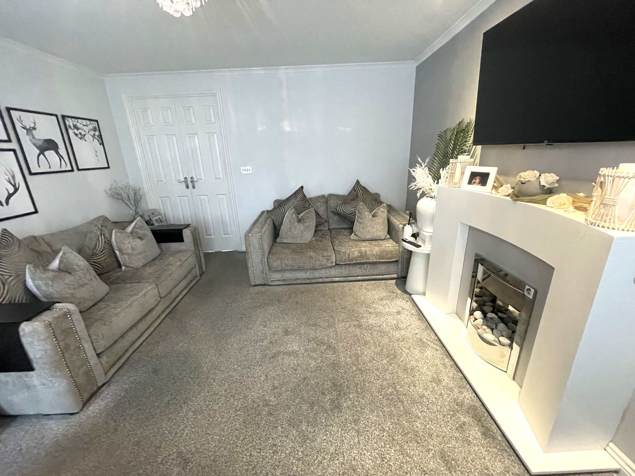 3 bedroom mid terraced house SSTC in Manchester - Photograph 5.