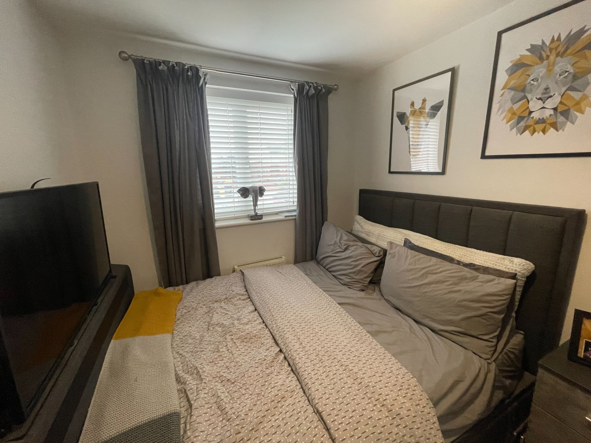 3 bedroom mid terraced house SSTC in Manchester - Photograph 12.
